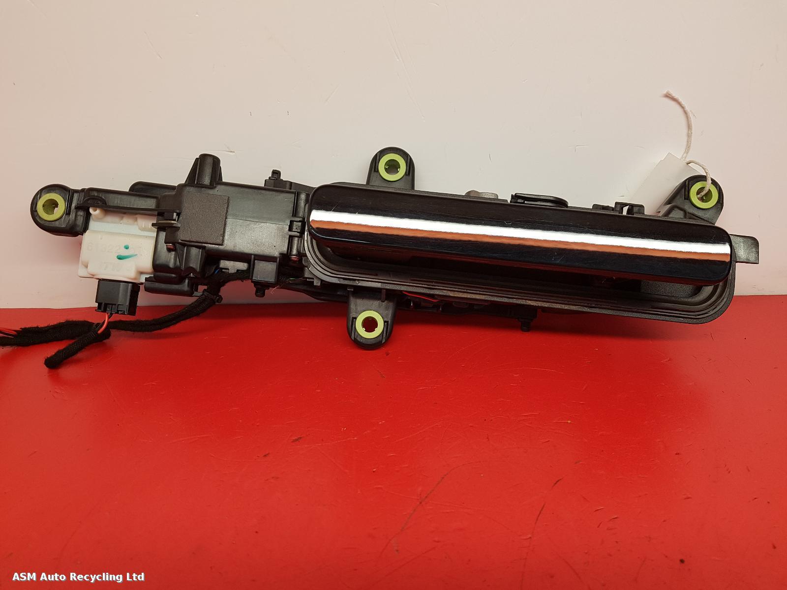 View Auto part Door Handle Land Rover Range Rover Evoque 2020