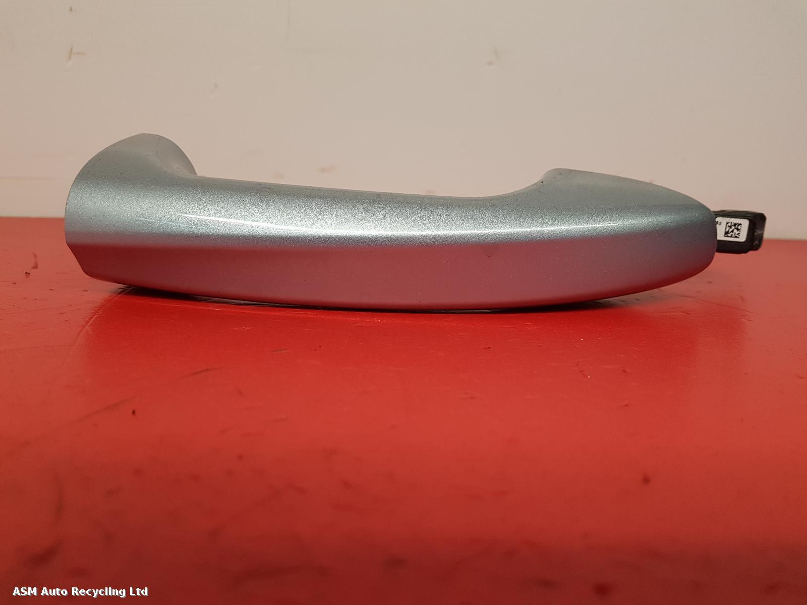 View Auto part Door Handle Mercedes C Class 2014
