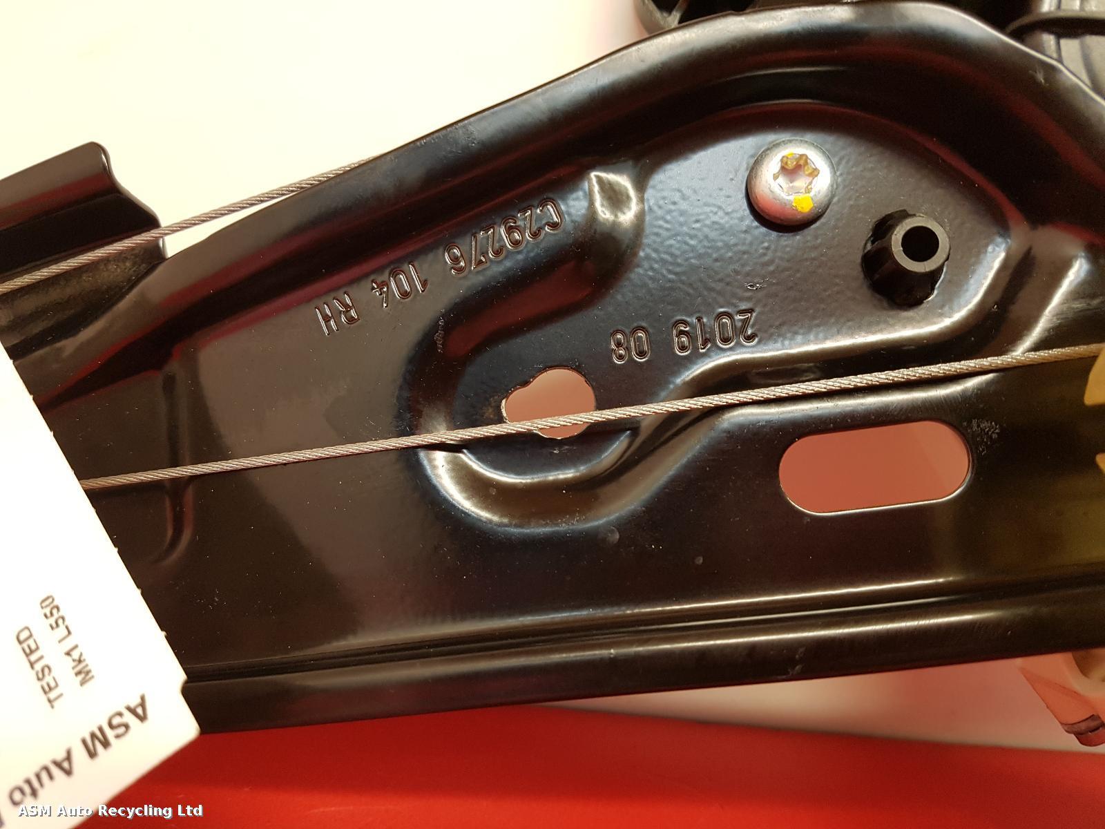 View Auto part RR Window Regulator Land Rover Discovery Sport 2019