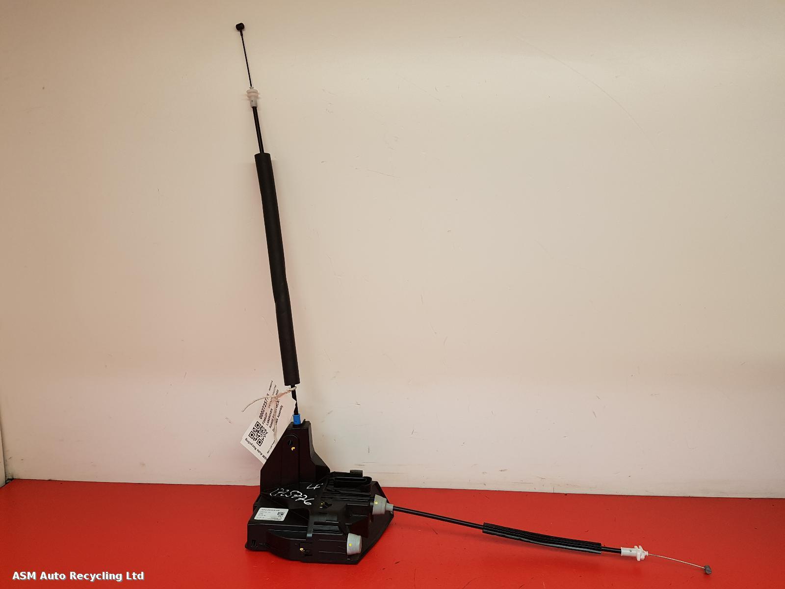 View Auto part Door Lock Assembly Land Rover Range Rover Velar 2020