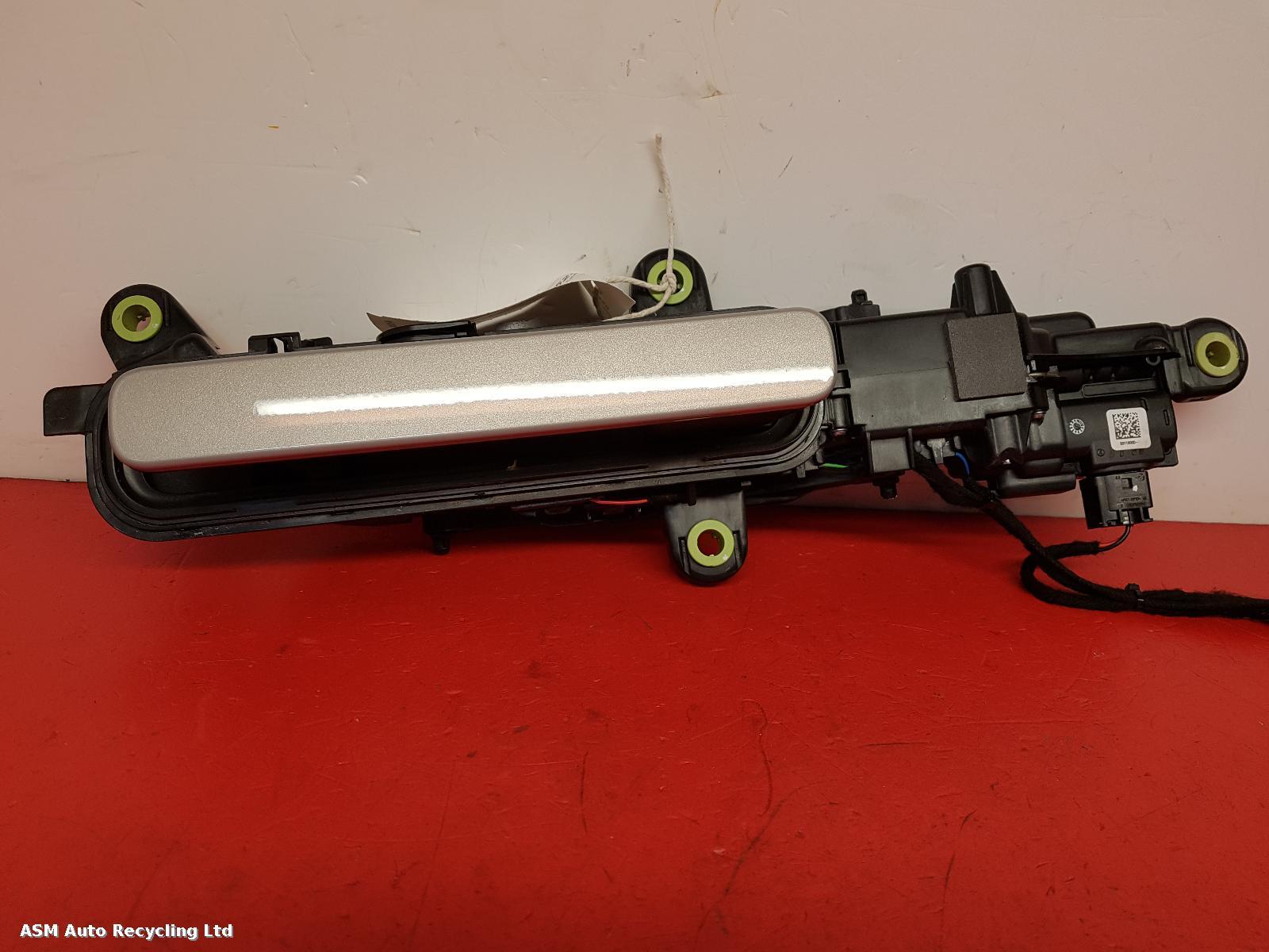 View Auto part Door Handle Land Rover Range Rover Evoque 2020