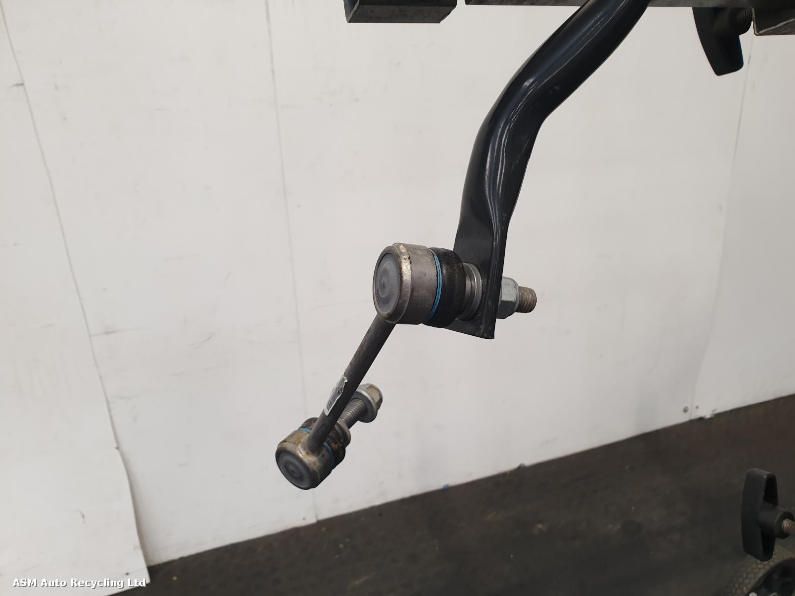 View Auto part Rear Sway bar Land Rover Range Rover 2020
