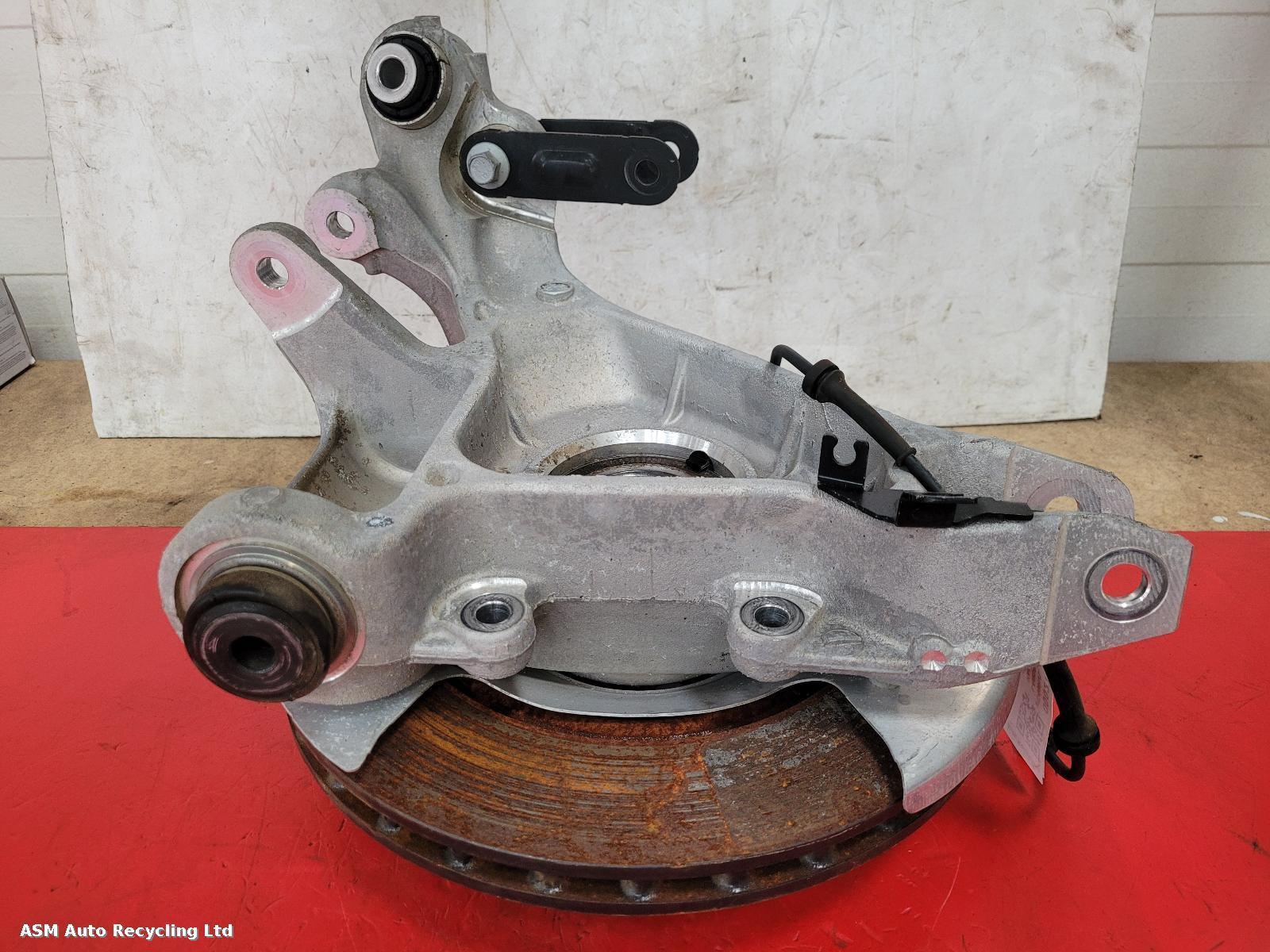 View Auto part RR Hub/Stub Axle Assembly Land Rover Range Rover 2020