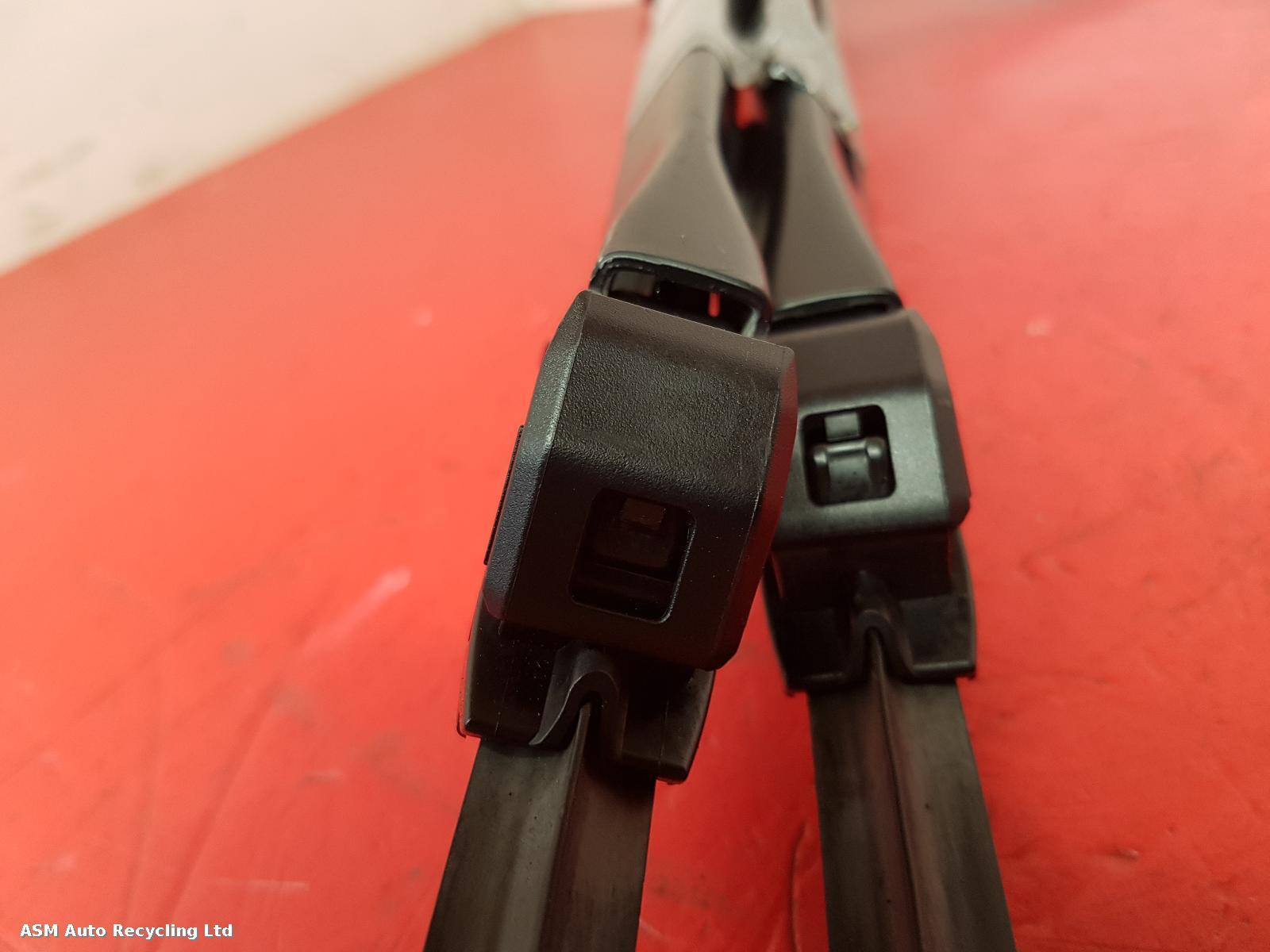 View Auto part Wiper Arm Audi A8 2005