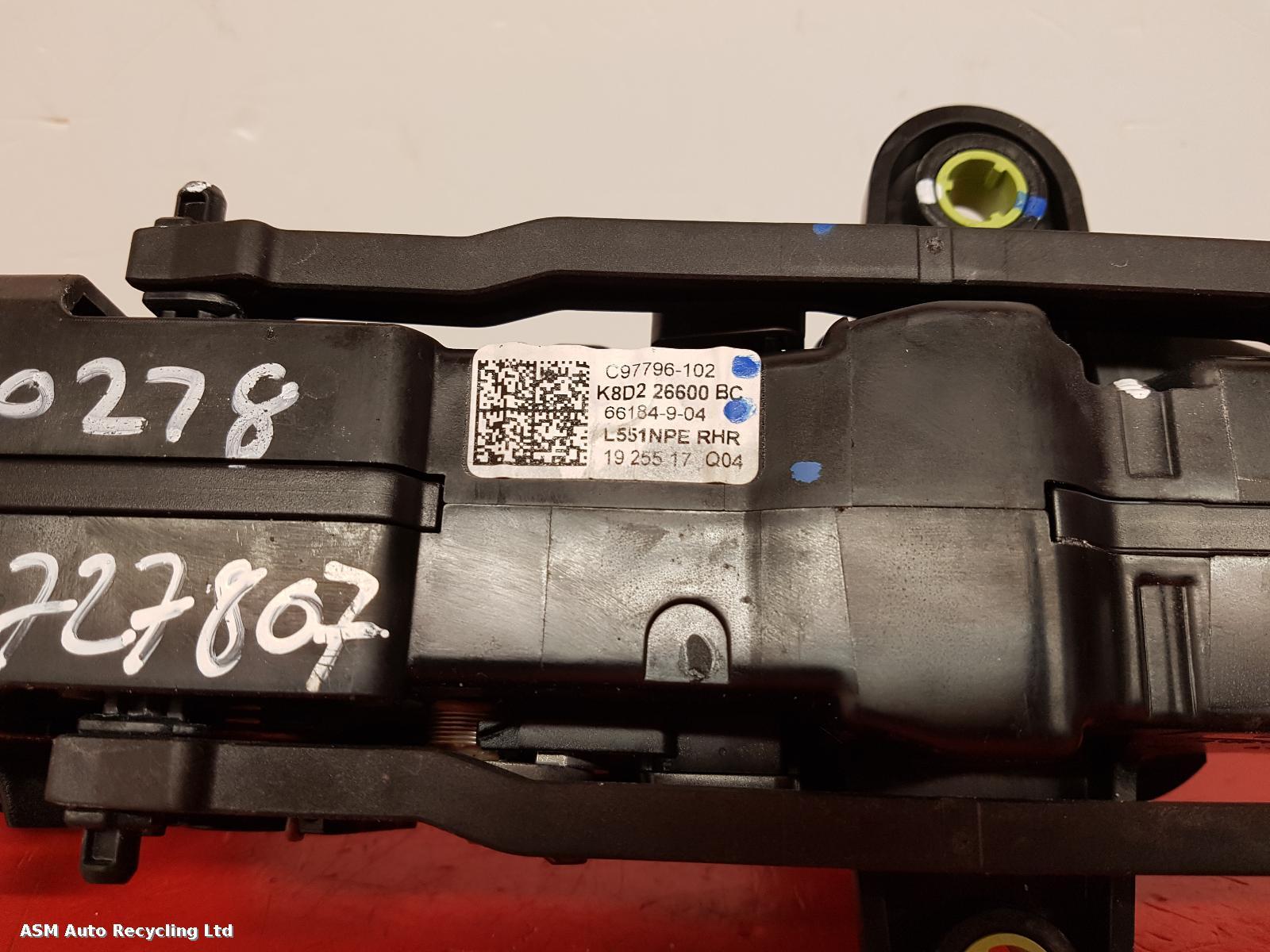 View Auto part Door Handle Land Rover Range Rover Evoque 2020