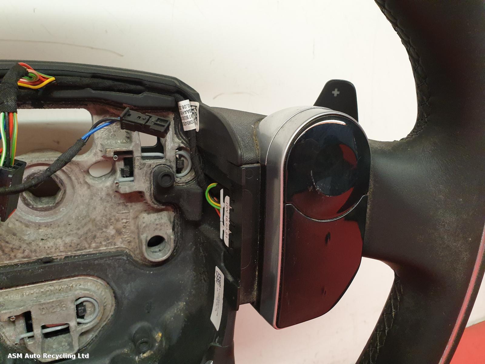 View Auto part Steering Wheel Land Rover Discovery Sport 2019