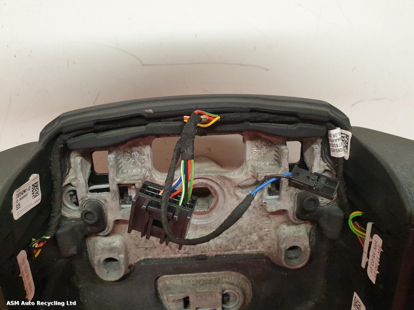 View Auto part Steering Wheel Land Rover Discovery Sport 2019