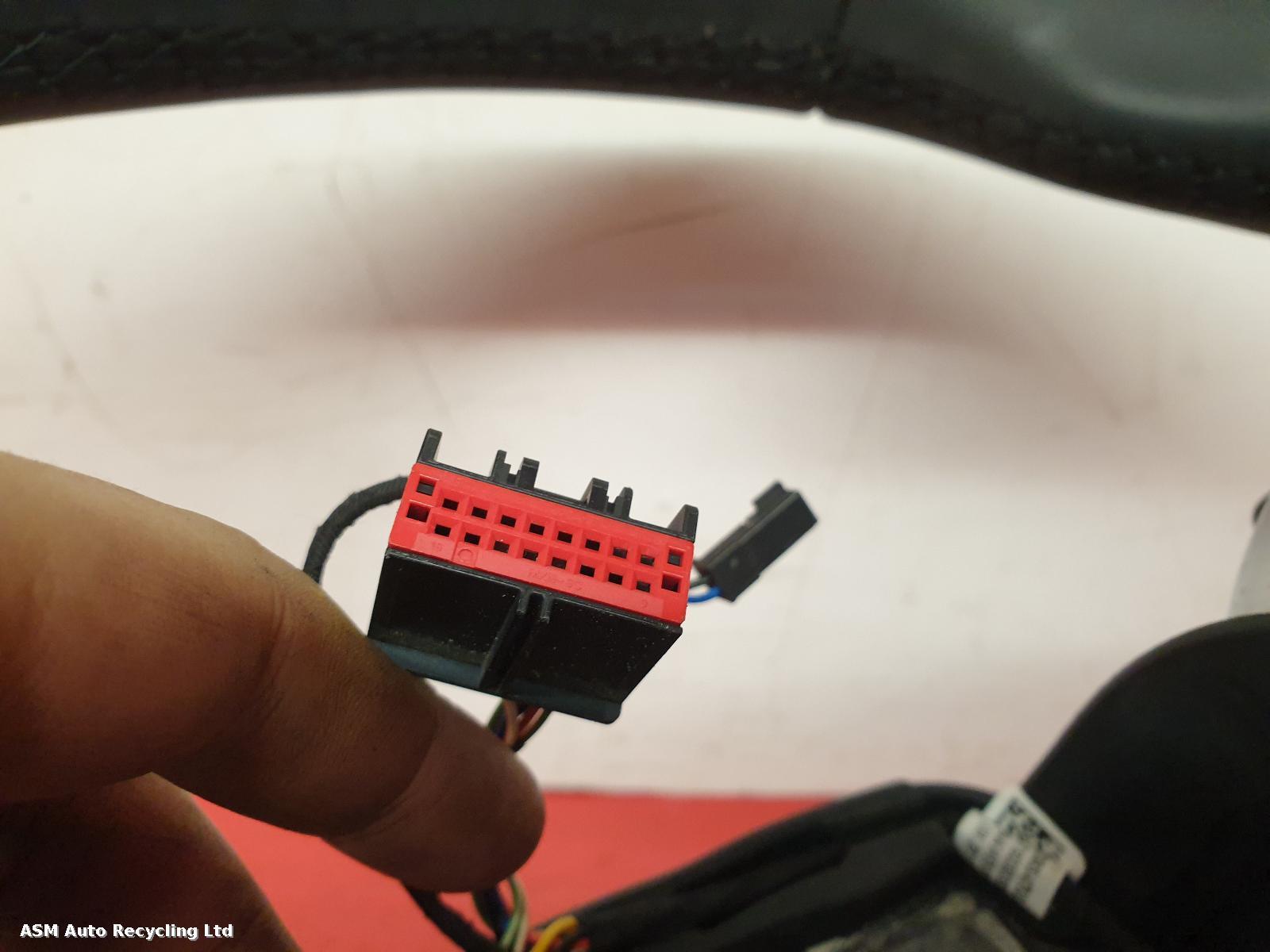 View Auto part Steering Wheel Land Rover Discovery Sport 2019