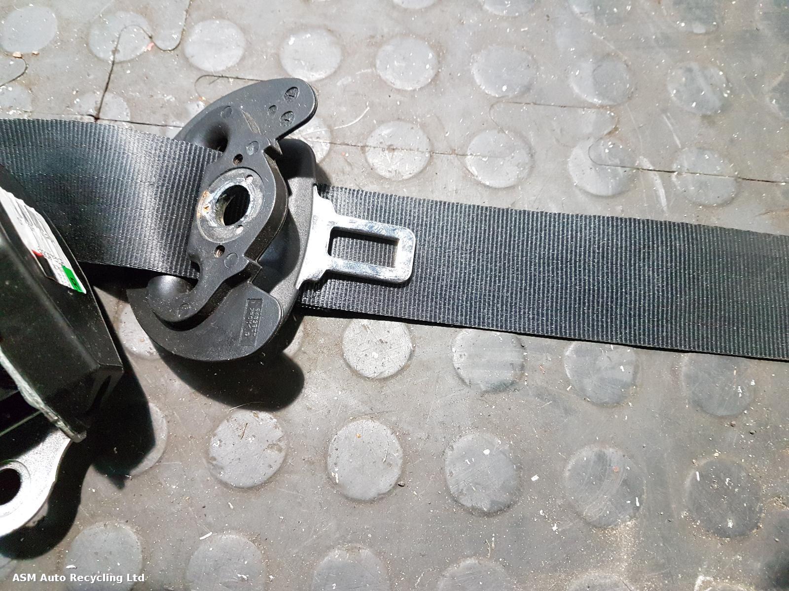 View Auto part Airbag Kit Land Rover Discovery Sport 2019