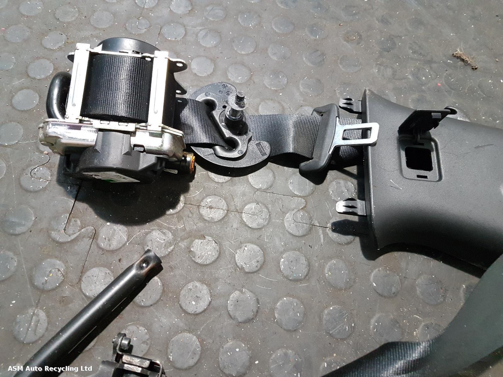 View Auto part Airbag Kit Land Rover Discovery Sport 2019