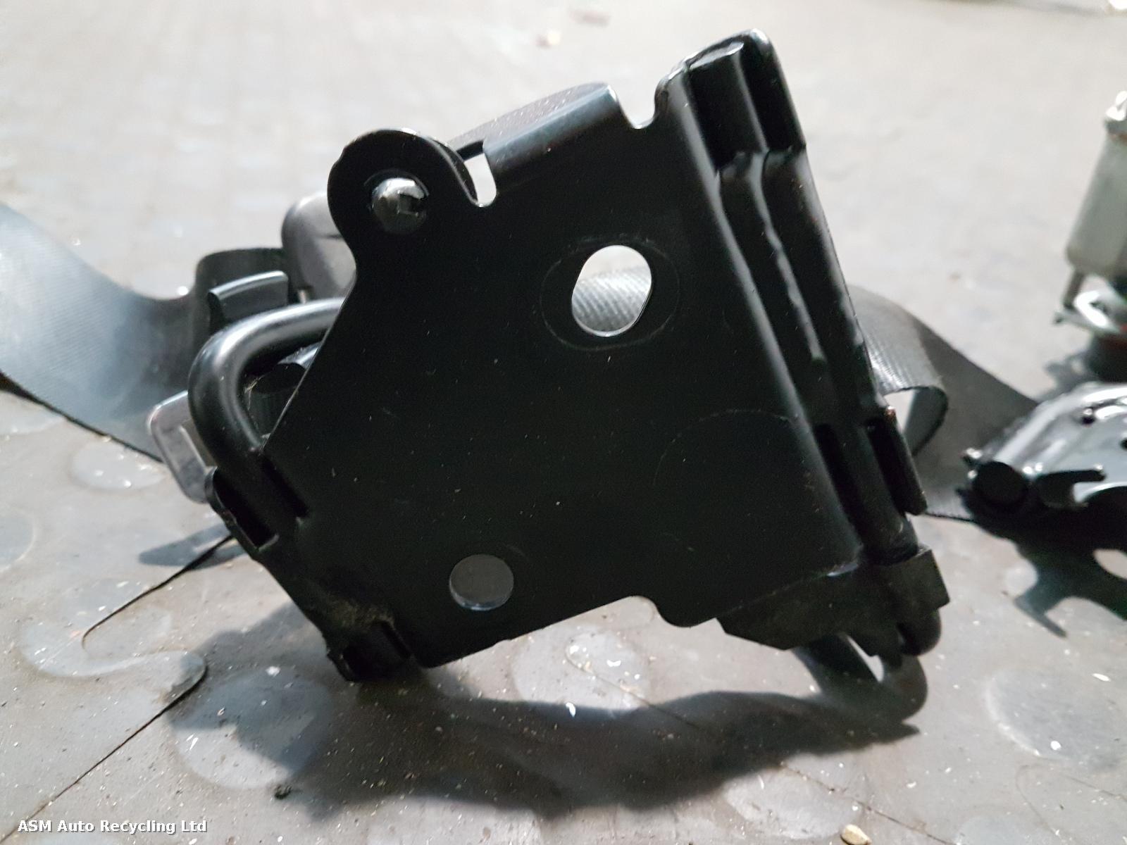 View Auto part Airbag Kit Land Rover Discovery Sport 2019