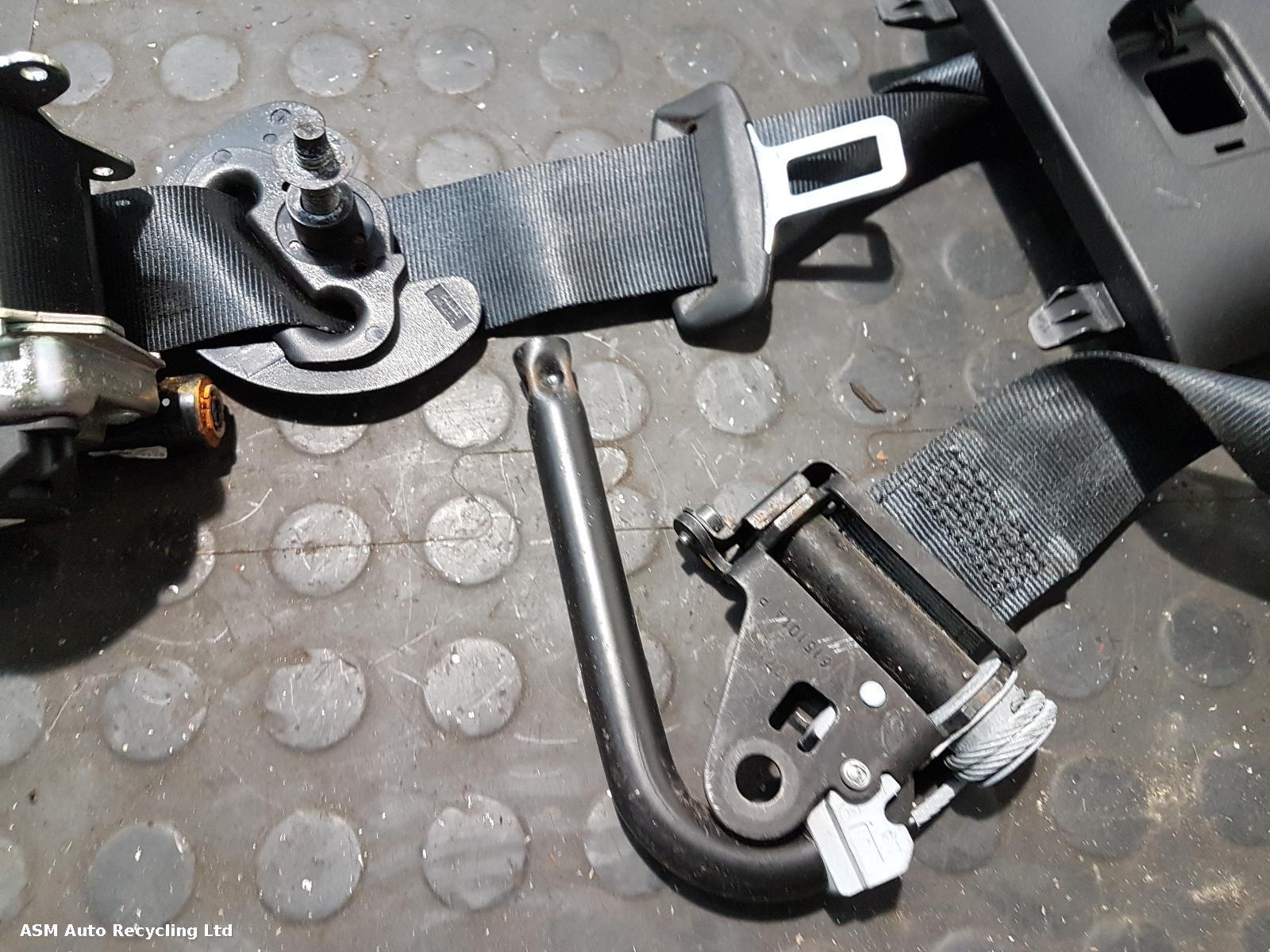 View Auto part Airbag Kit Land Rover Discovery Sport 2019