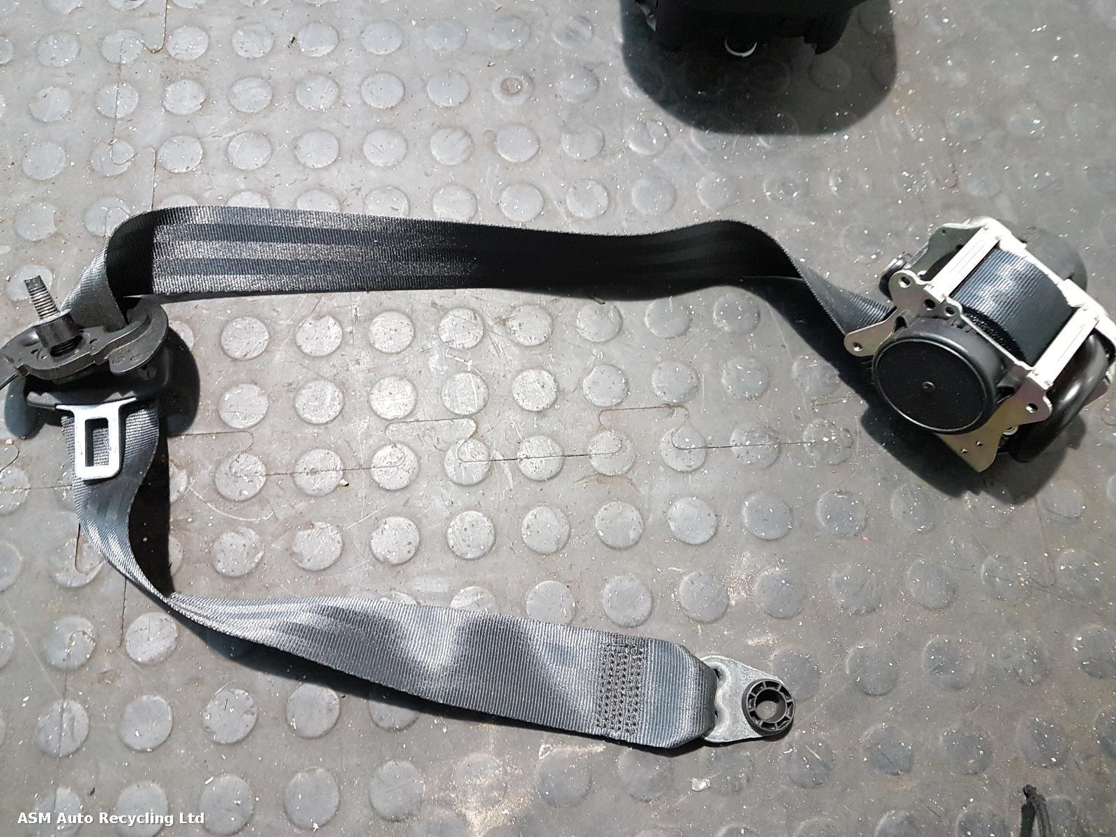 View Auto part Airbag Kit Land Rover Discovery Sport 2019