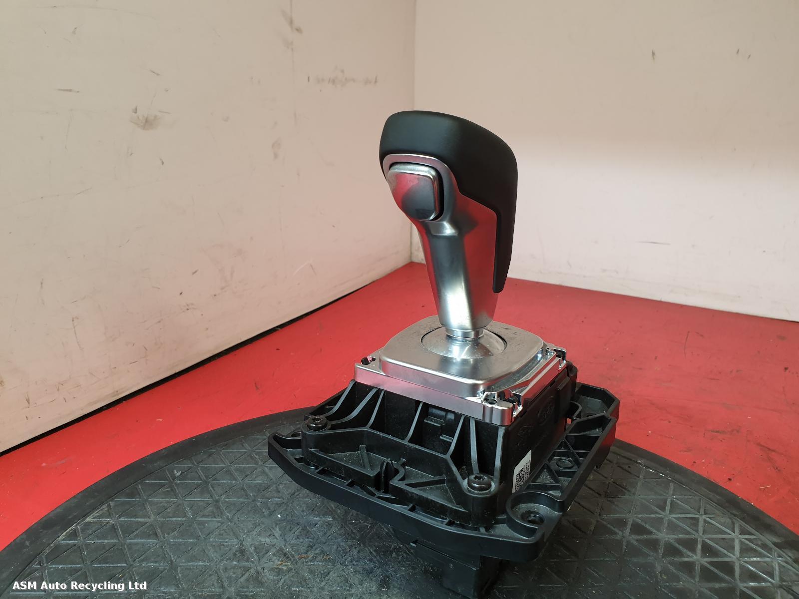 View Auto part Gear Stick/Shifter Land Rover Discovery Sport 2019