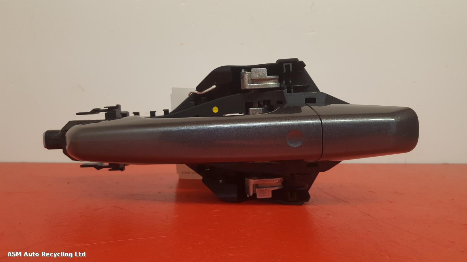 View Auto part Door Handle Land Rover Range Rover Sport 2020