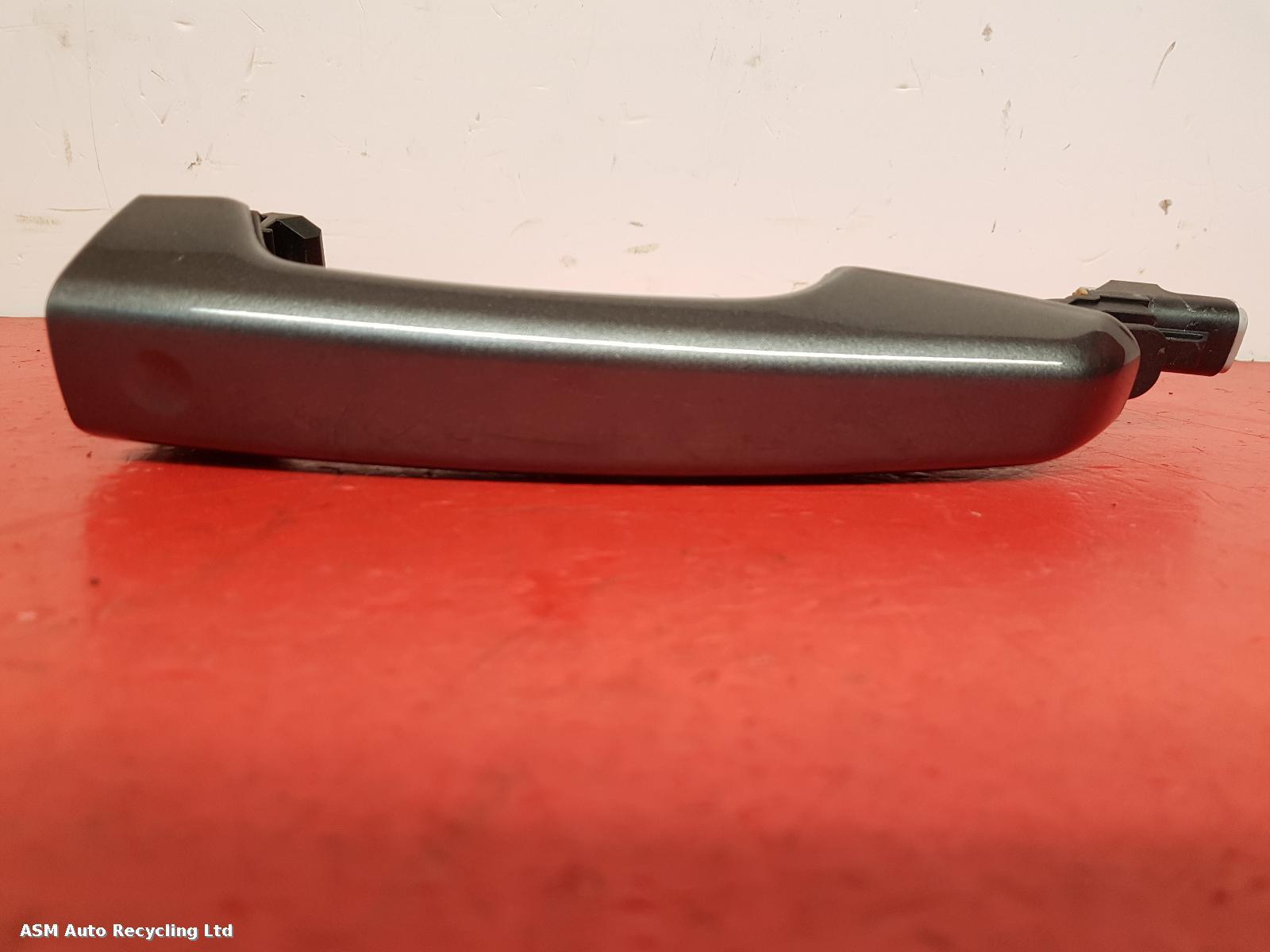 View Auto part Door Handle Land Rover Range Rover 2020
