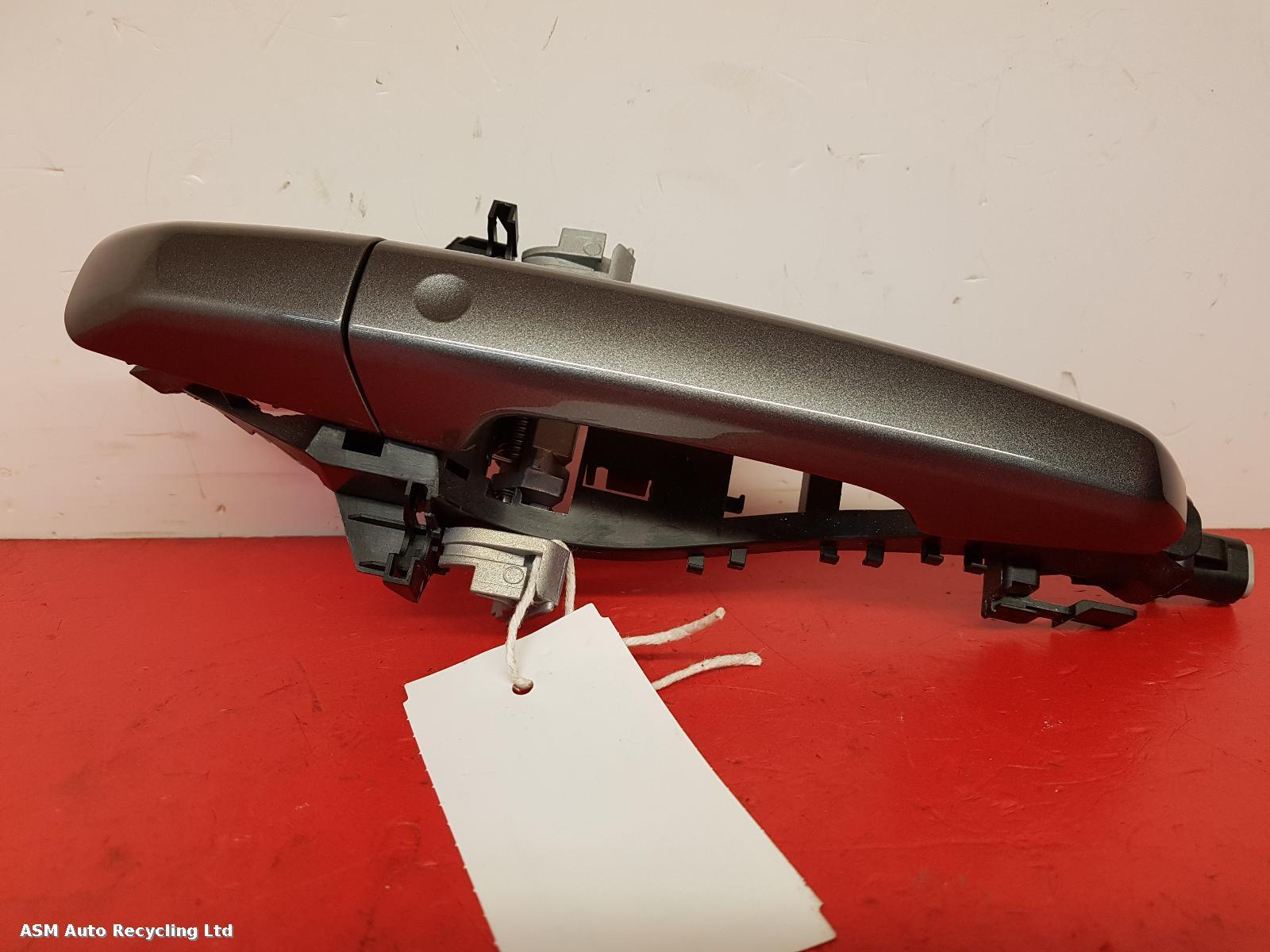 View Auto part Door Handle Land Rover Range Rover 2020