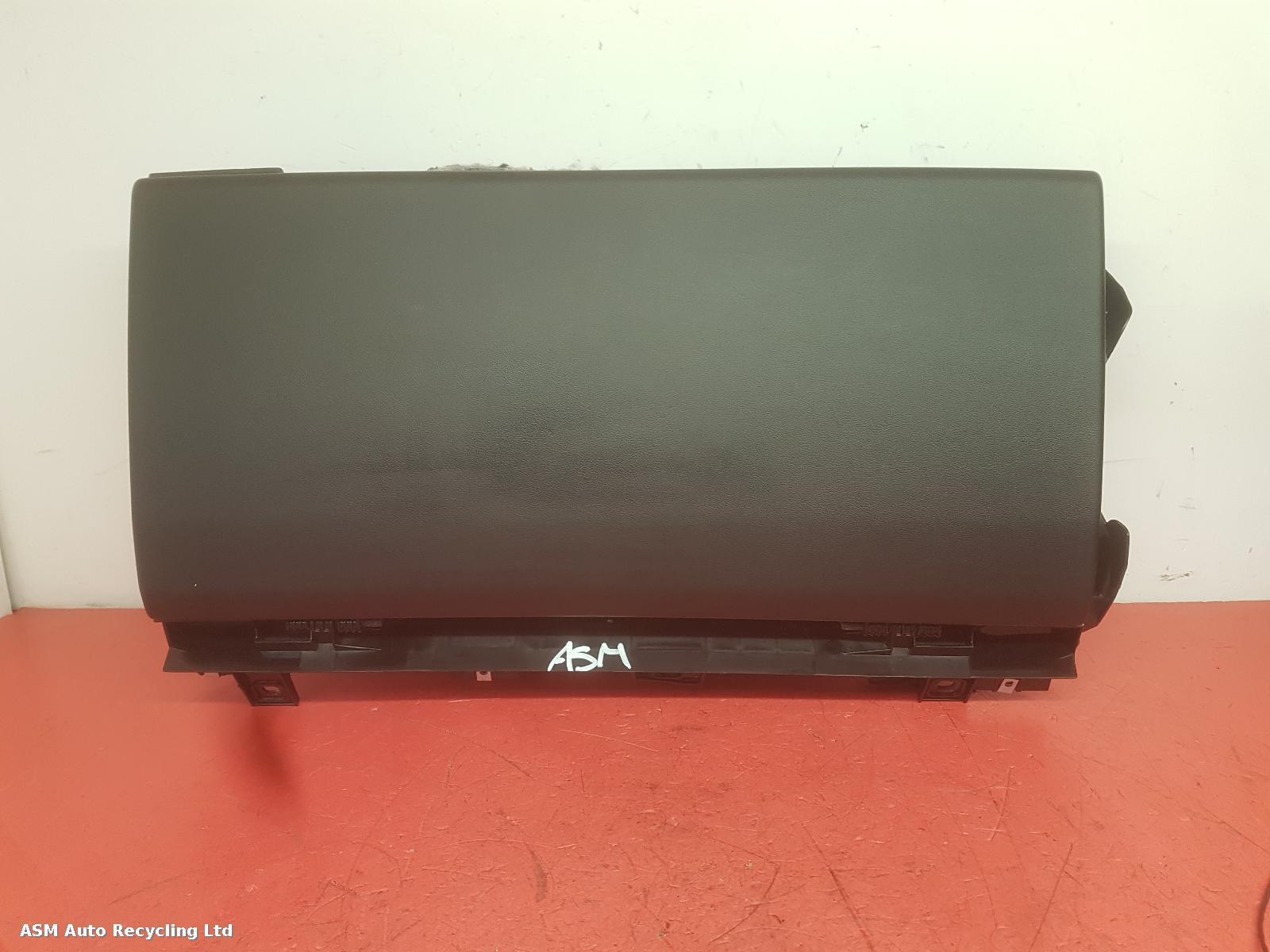 View Auto part Glove Box Land Rover Range Rover Sport 2020