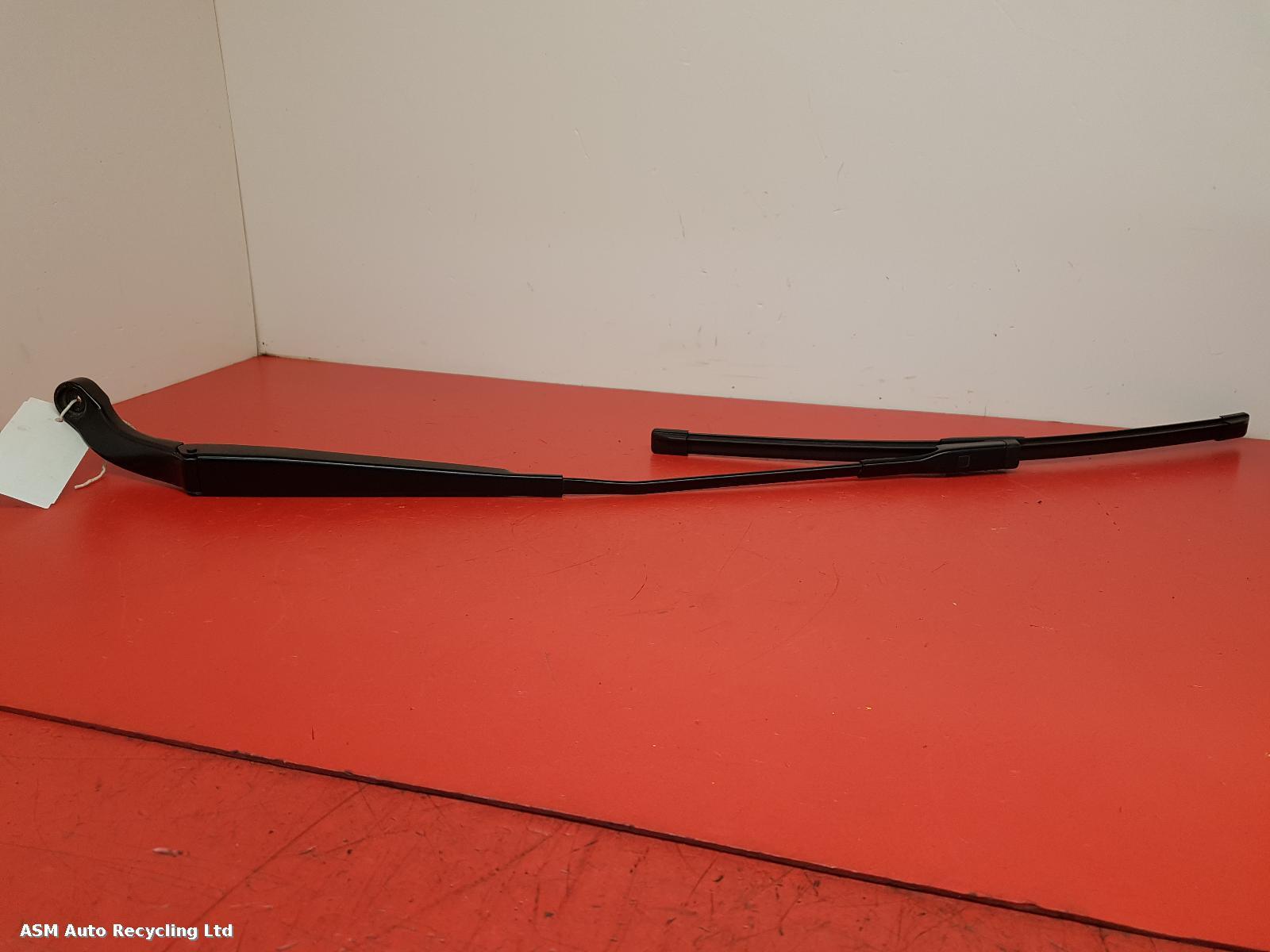 View Auto part Wiper Arm Audi A3 2016