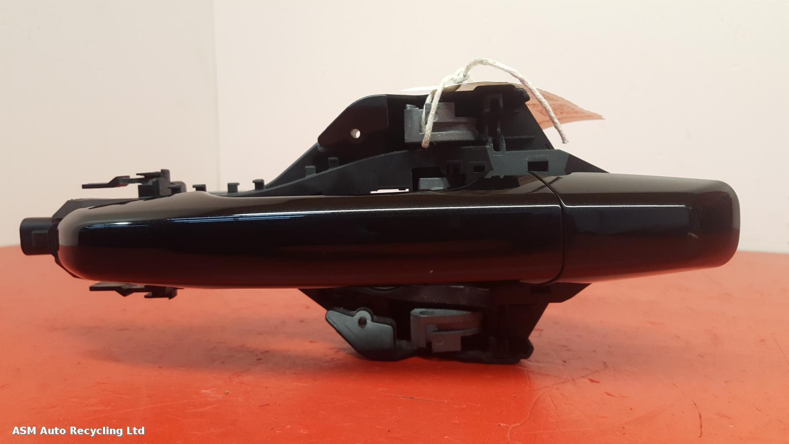 View Auto part Door Handle Jaguar Xe 2017