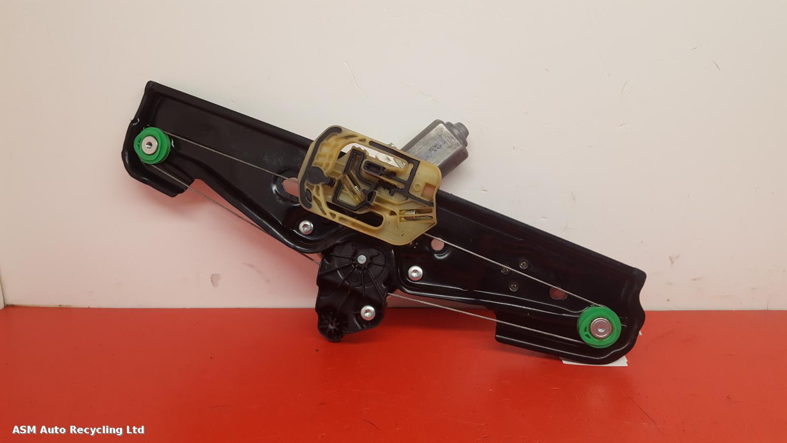 View Auto part RR Window Regulator Jaguar Xe 2017