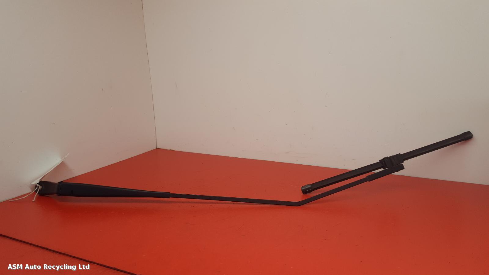 View Auto part Wiper Arm Peugeot 207 2008