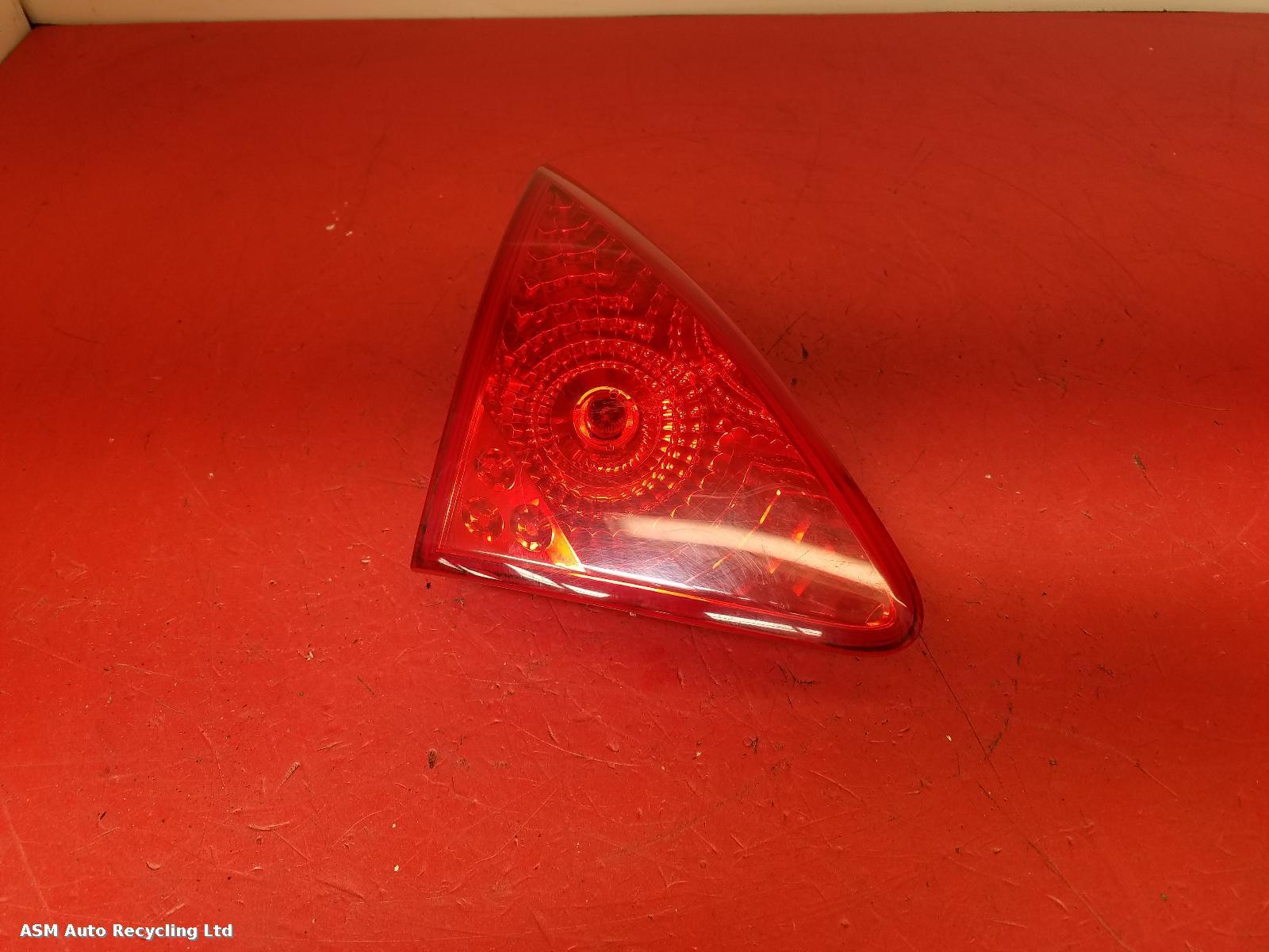 View Auto part L Taillight Peugeot 3008 2011