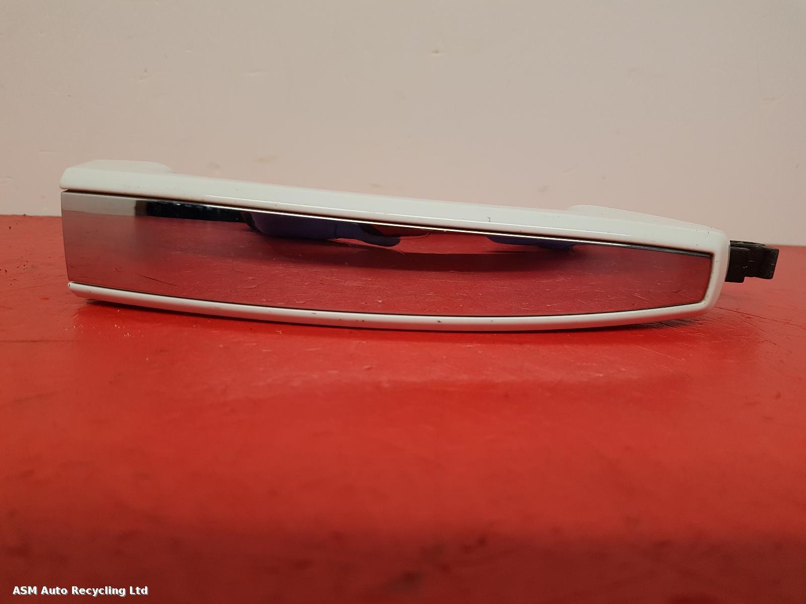 View Auto part Door Handle Chevrolet Trax 2013