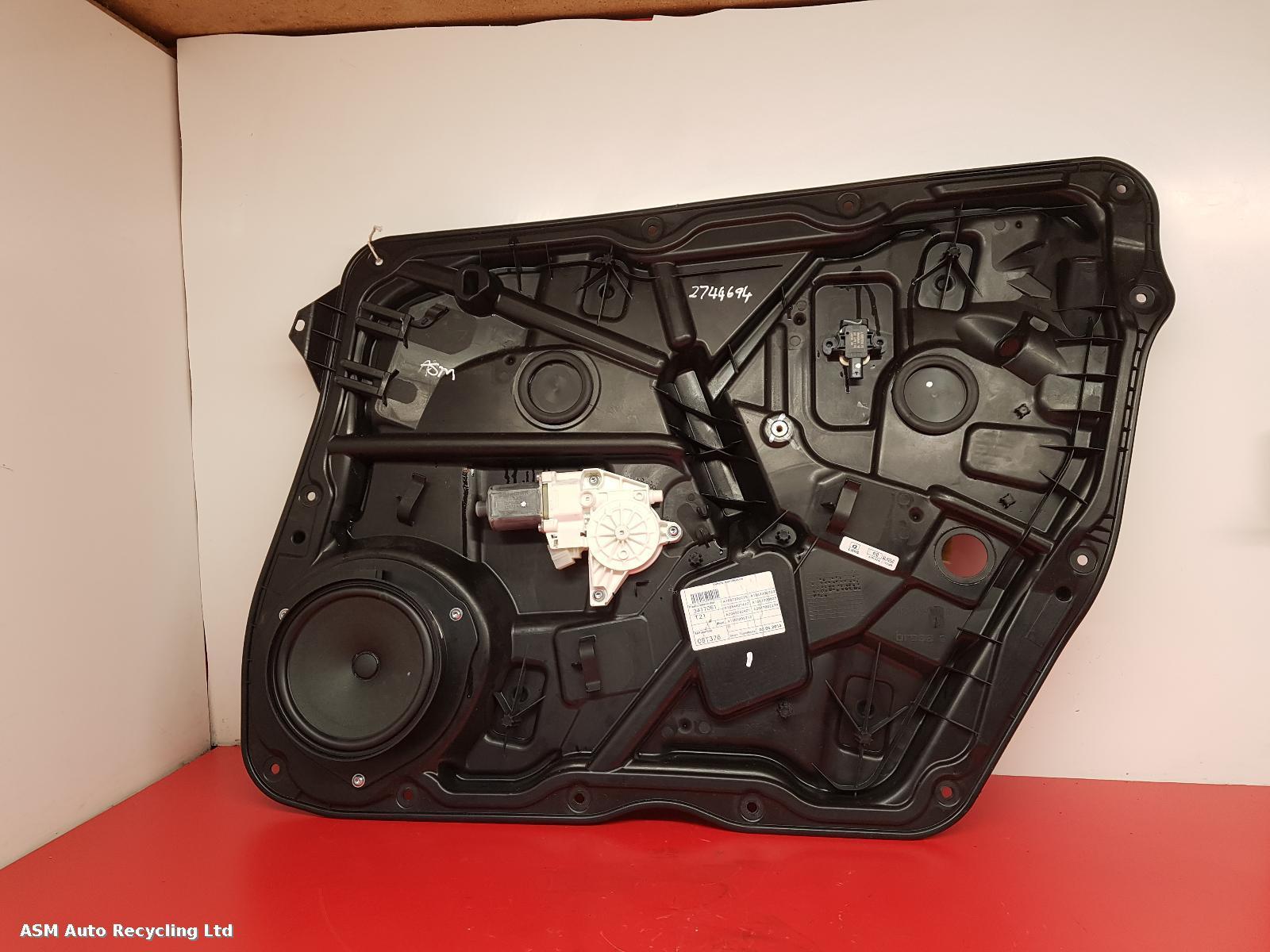 View Auto part RF Window Regulator Mercedes Gl Class 2014