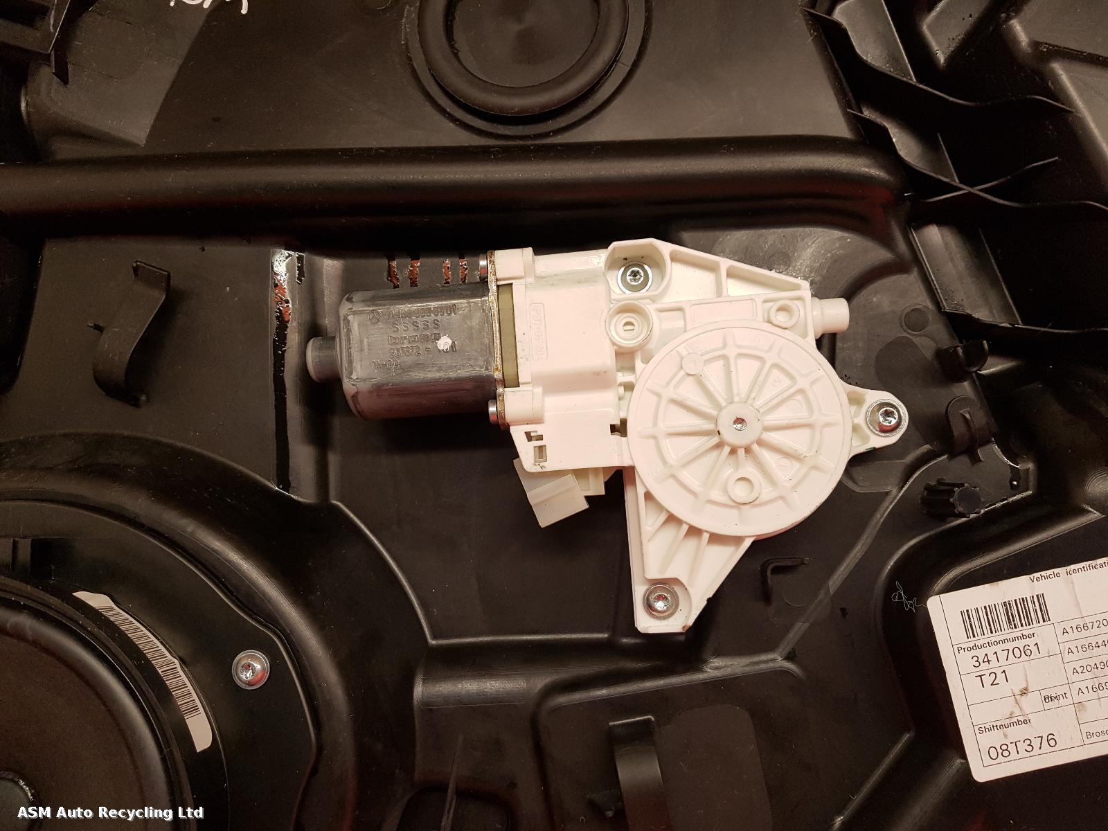 View Auto part RF Window Regulator Mercedes Gl Class 2014