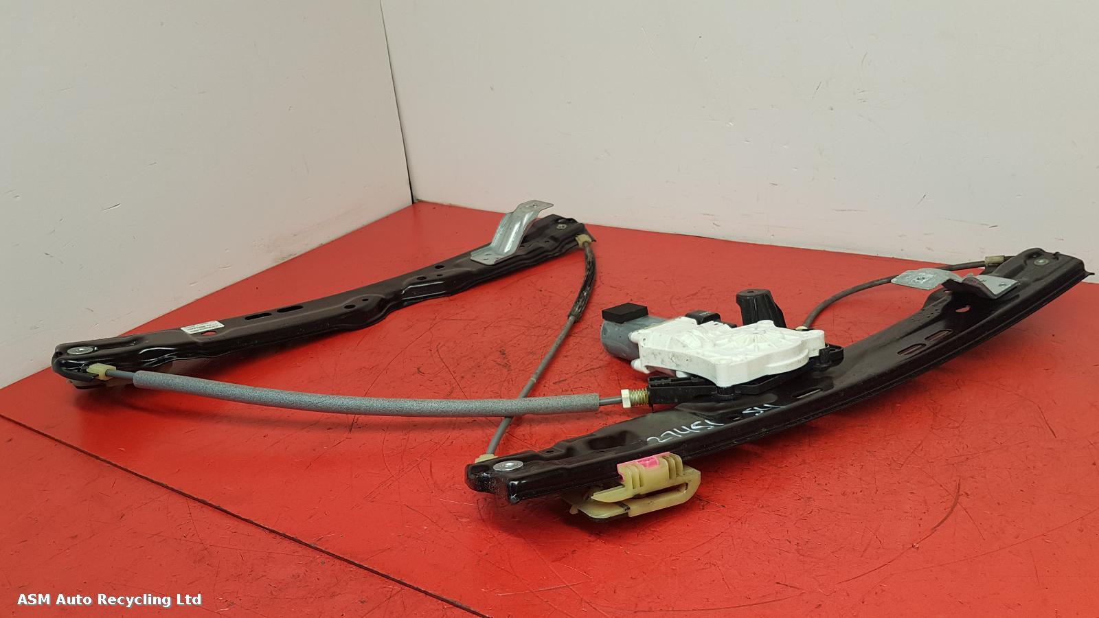View Auto part RF Window Regulator Jaguar Xe 2016