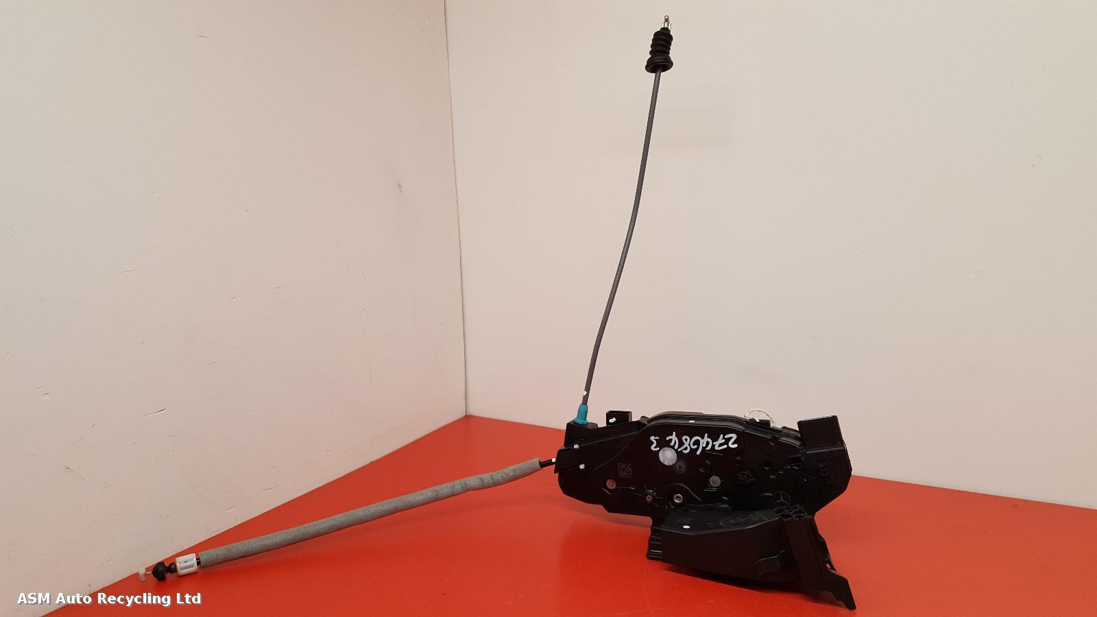 View Auto part Door Lock Assembly Mercedes A Class 2019