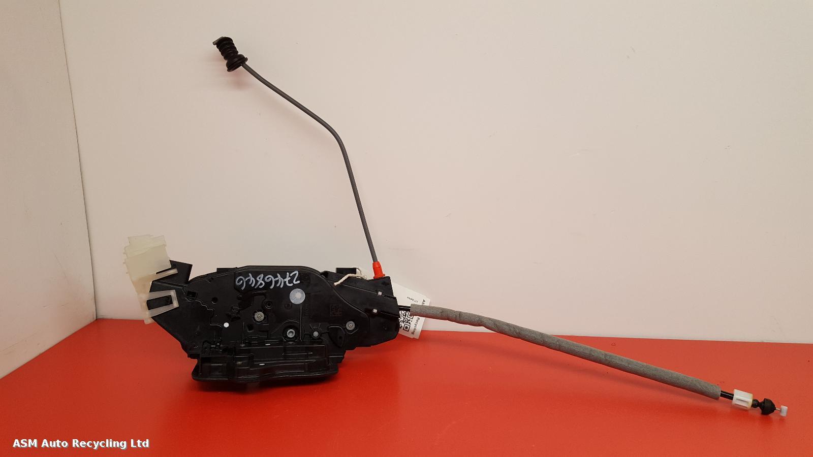 View Auto part Door Lock Assembly Mercedes A Class 2019