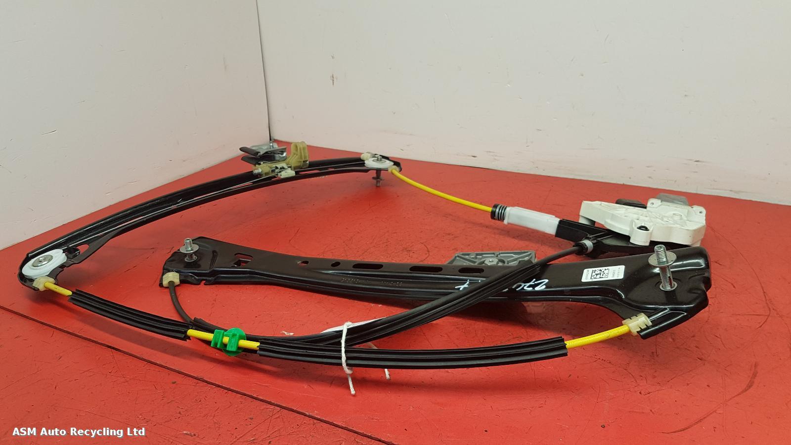 View Auto part RF Window Regulator Mercedes C Class 2019