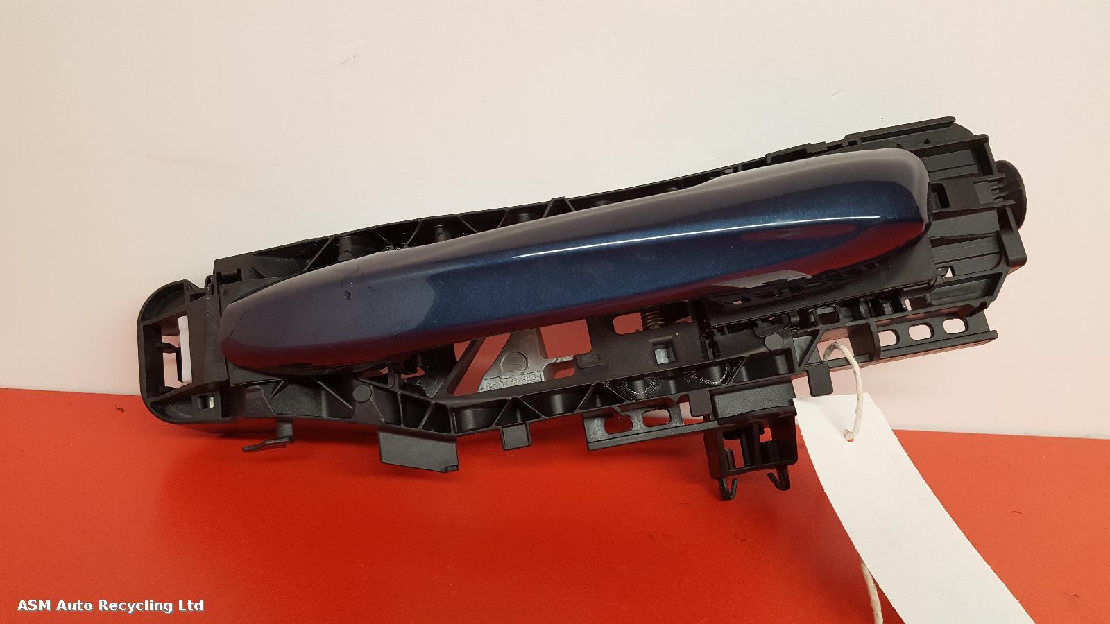 View Auto part Door Handle Mercedes A Class 2019