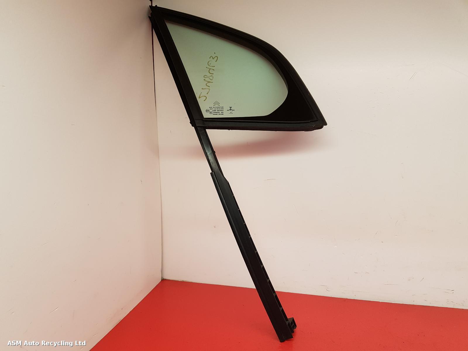 View Auto part RF Quarter Light Citroen C3 2015