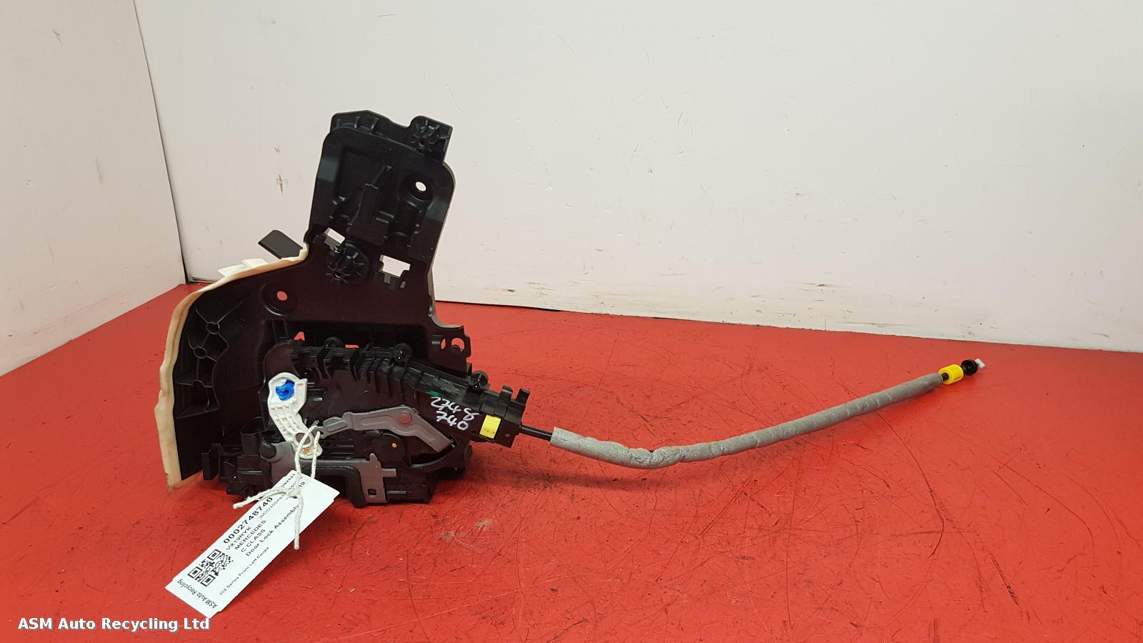 View Auto part Door Lock Assembly Mercedes C Class 2019