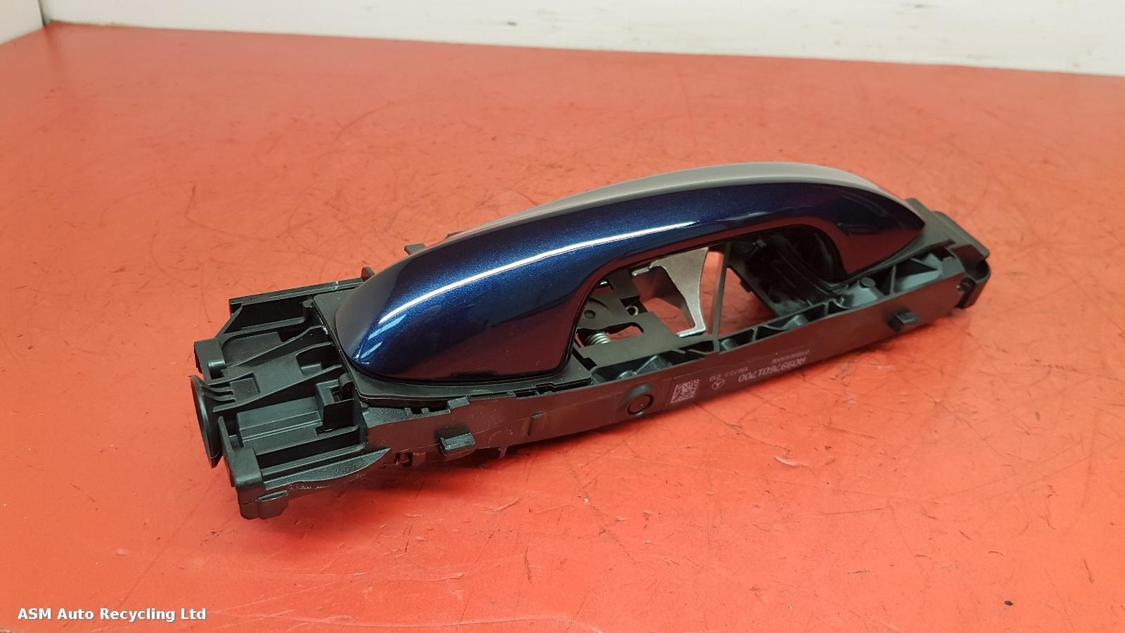 View Auto part Door Handle Mercedes C Class 2019