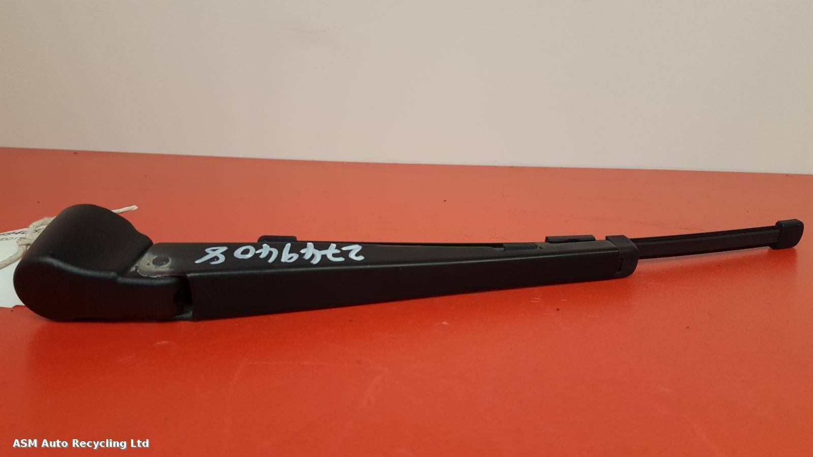 View Auto part Wiper Arm Mercedes A Class 2016