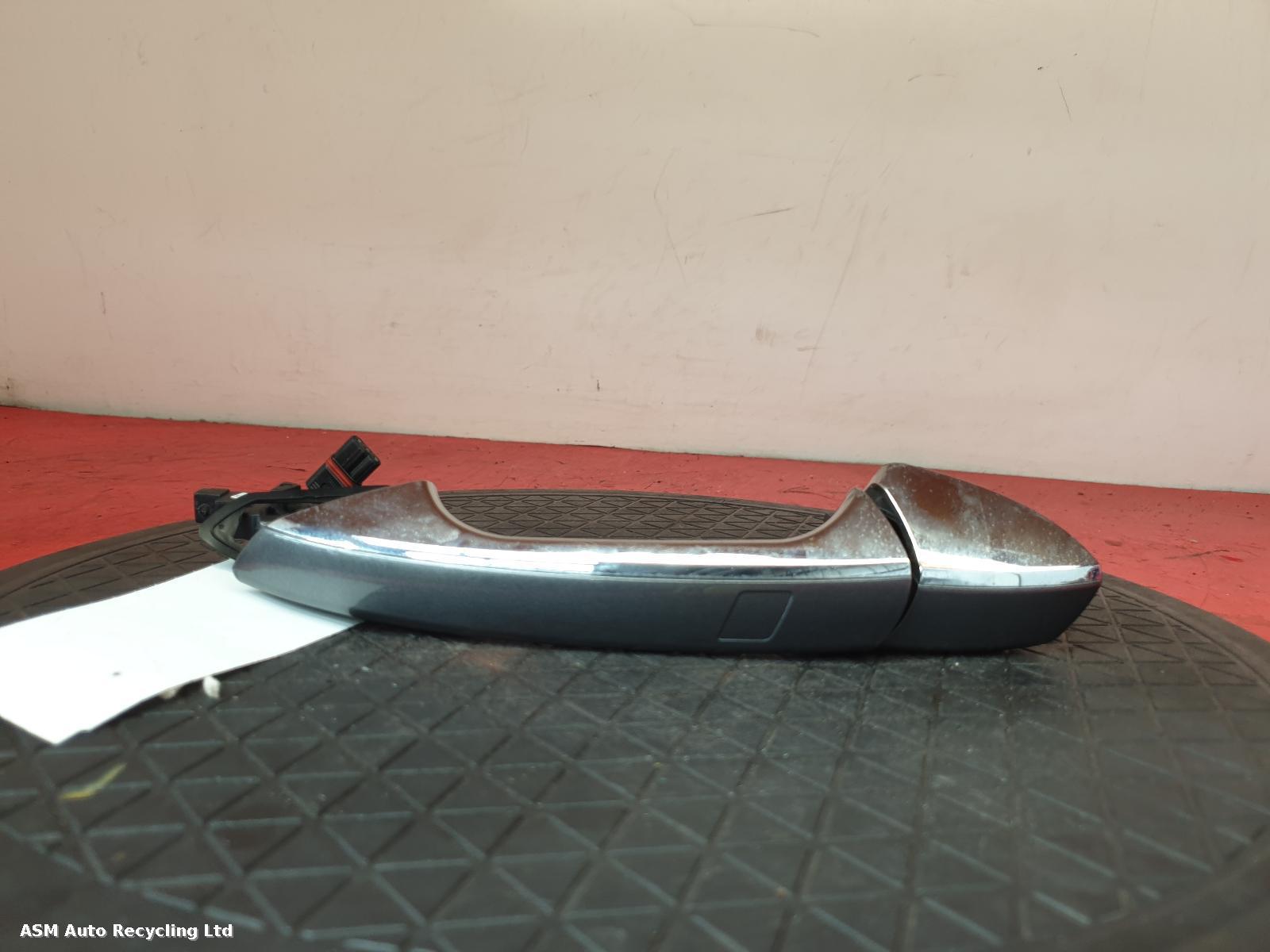 View Auto part Door Handle Mercedes Sl 2019