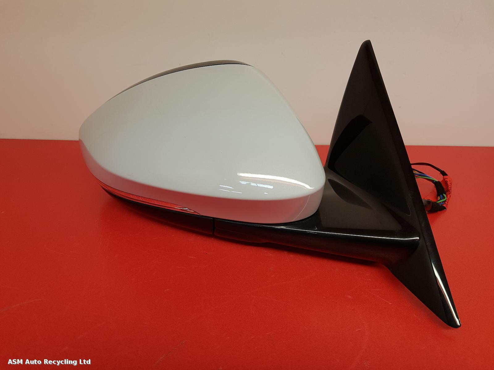 View Auto part R Door Mirror Jaguar F Type 2019