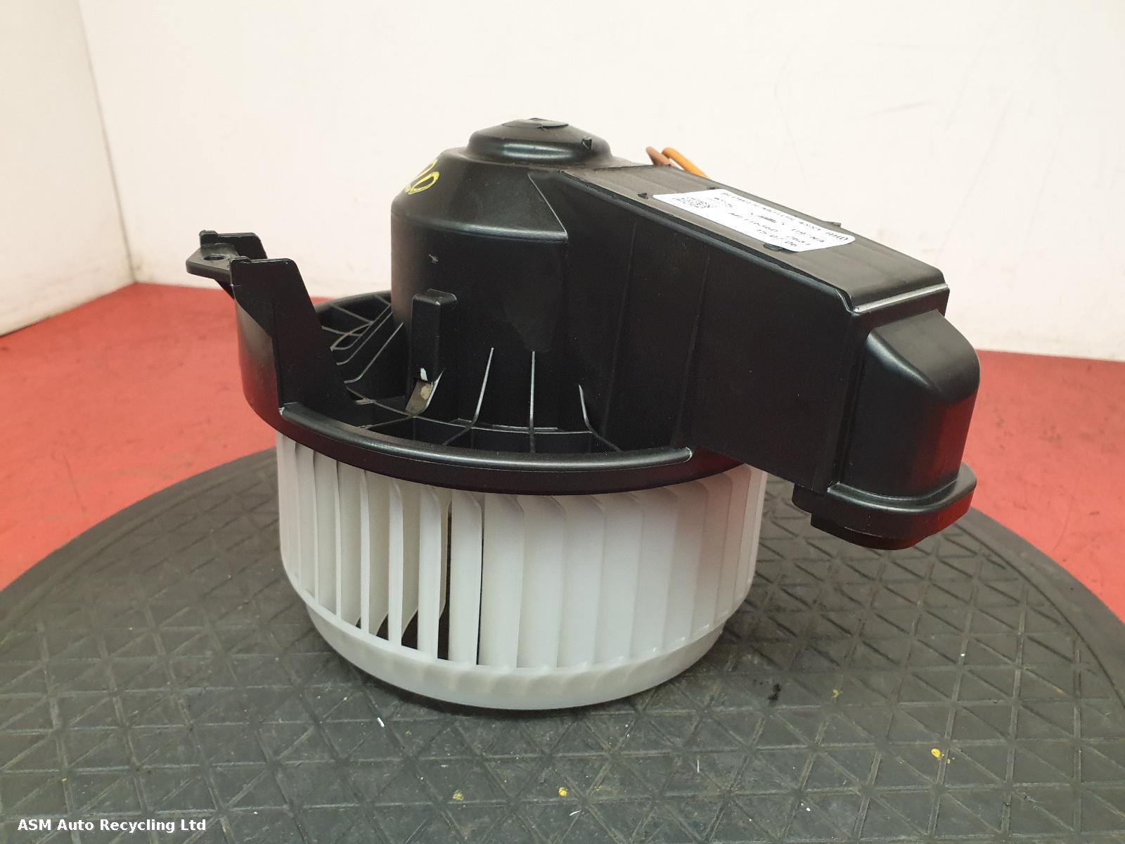 View Auto part Heater Motor/Assembly Jaguar Xe 2015