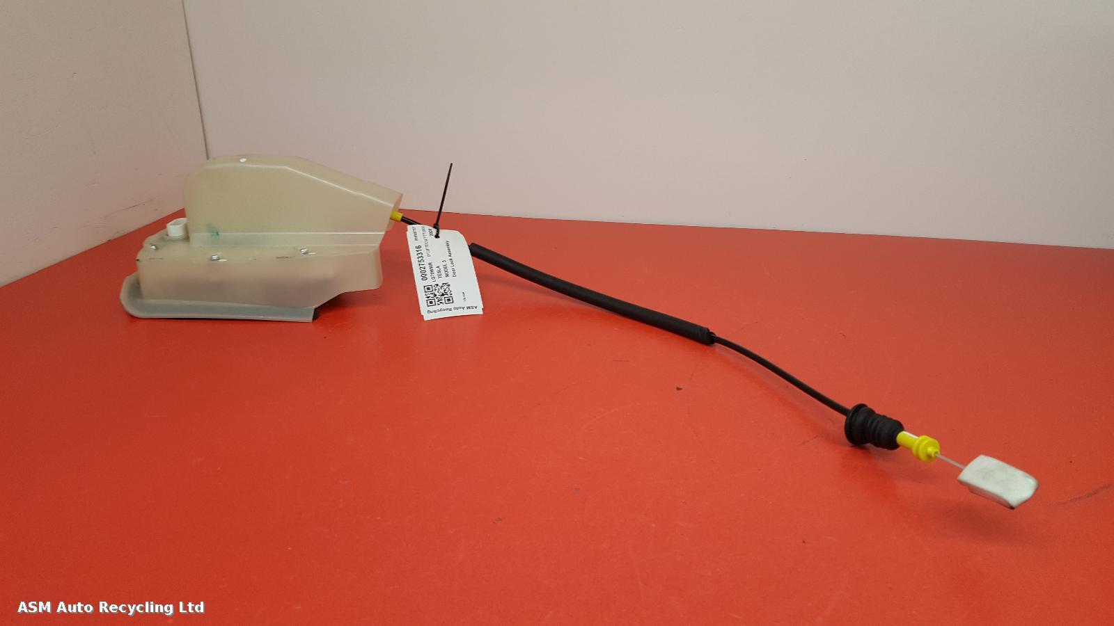 View Auto part Door Lock Assembly Tesla Model 3 2020