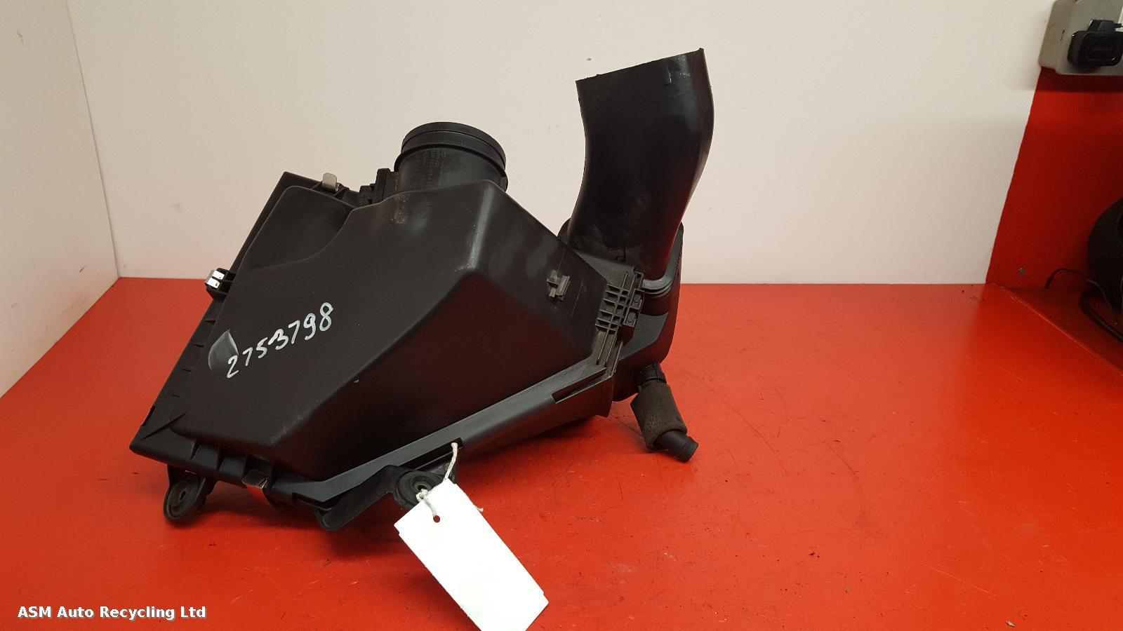 View Auto part Air Cleaner/Box Bmw 3 Series 2011