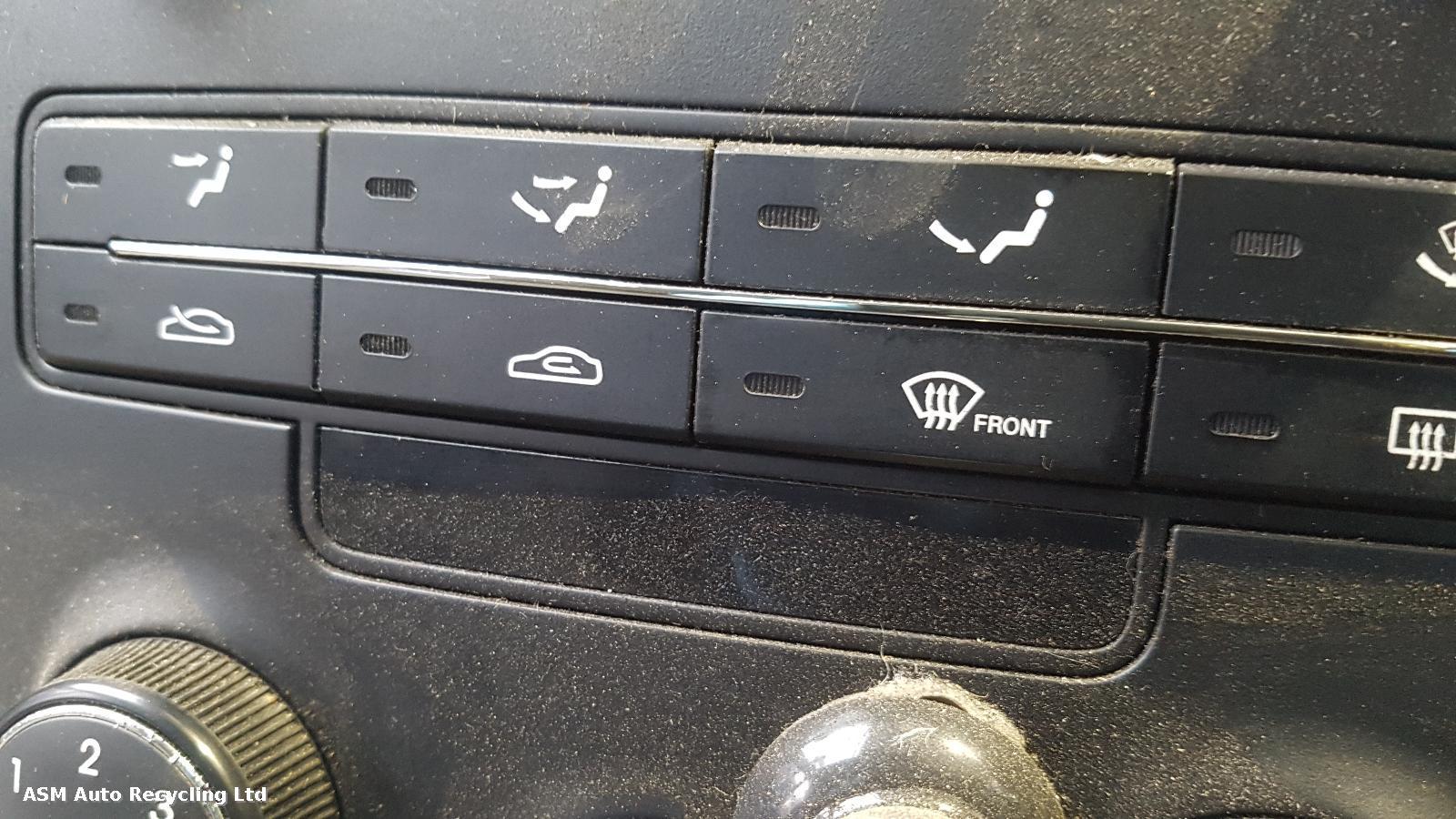 View Auto part Heater/AC Controller Hyundai I30 2008
