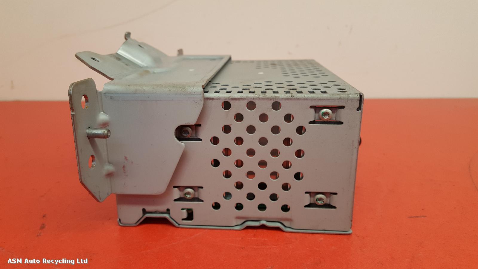 View Auto part CD Changer Ford Fiesta 2020