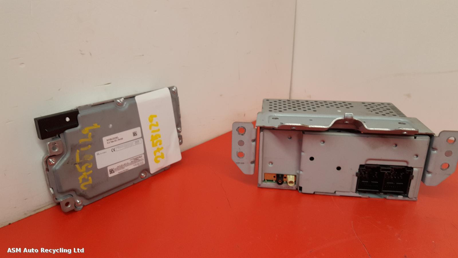 View Auto part CD Changer Ford Fiesta 2020