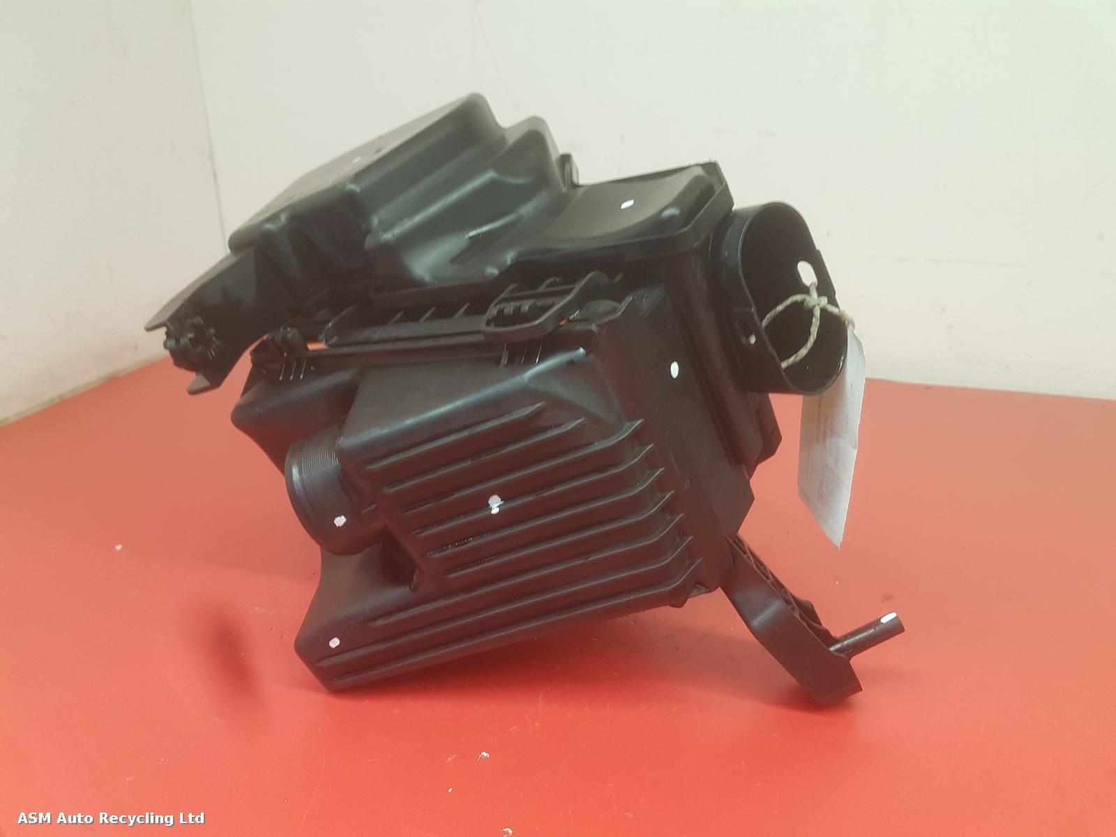 View Auto part Air Cleaner/Box Renault Twingo 2015