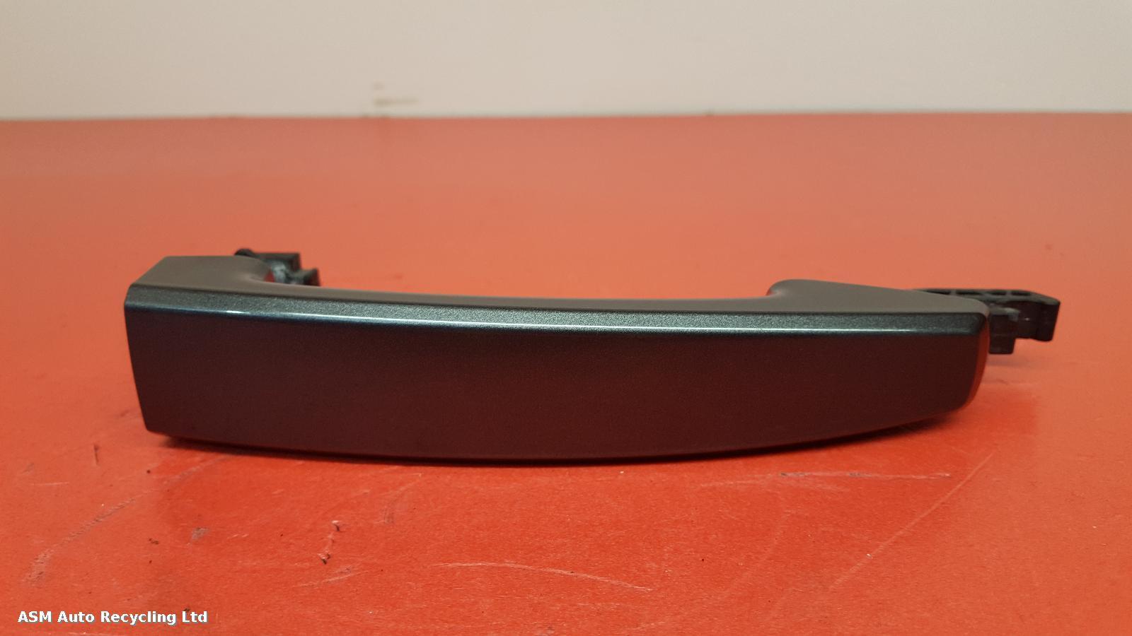 View Auto part Door Handle Vauxhall Insignia 2011