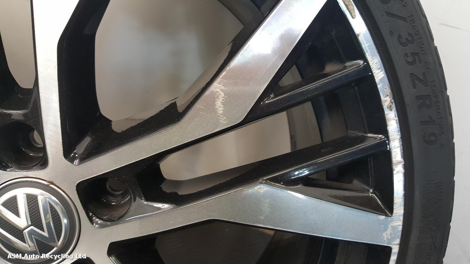 View Auto part Wheel Set Volkswagen Golf 2016
